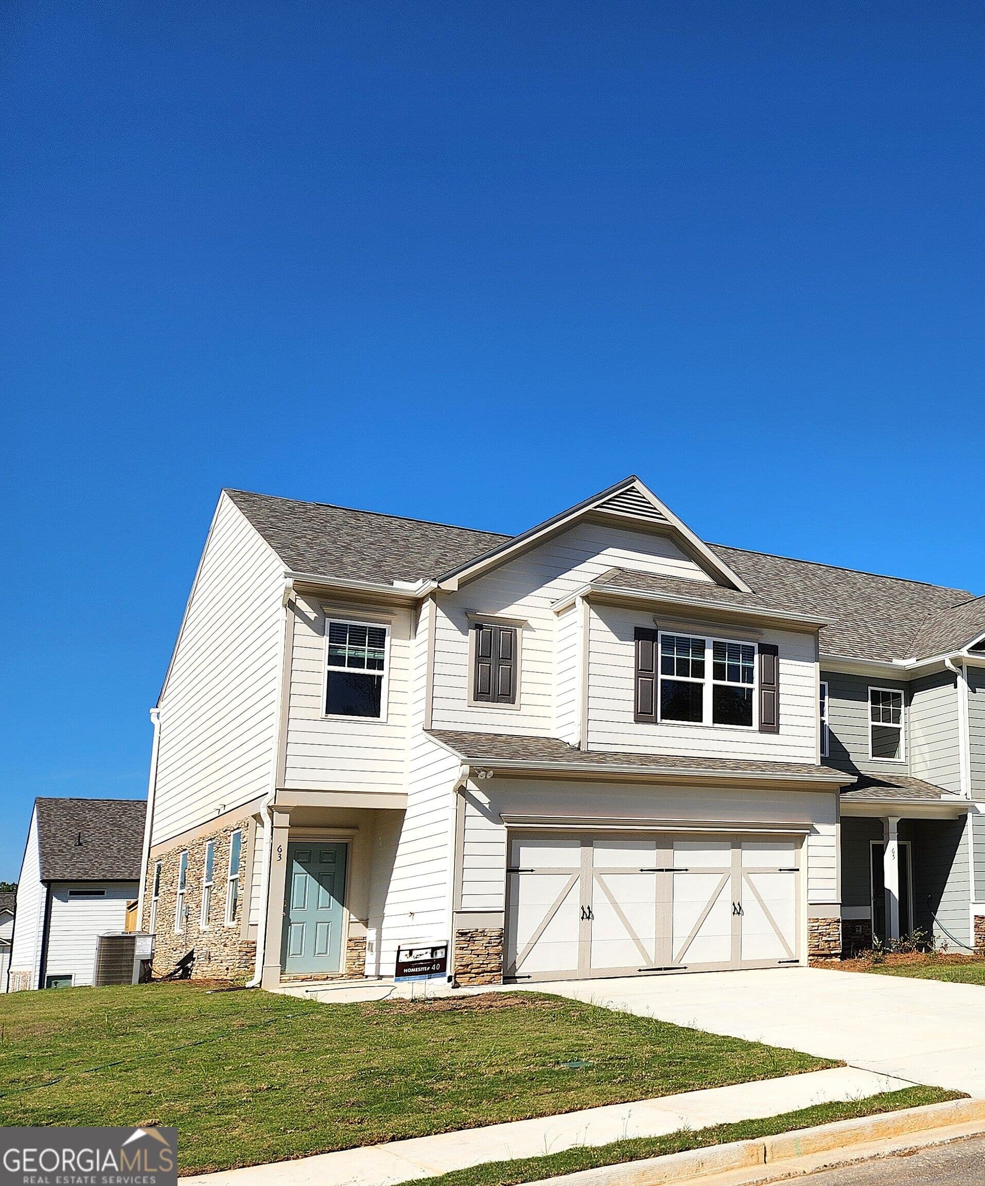3 bedroom, 2.5 bathroom, 1,804 sq ft townhouse for sale at 63 Umber Lane LOT 40, Newnan, GA 30263 — photo 2