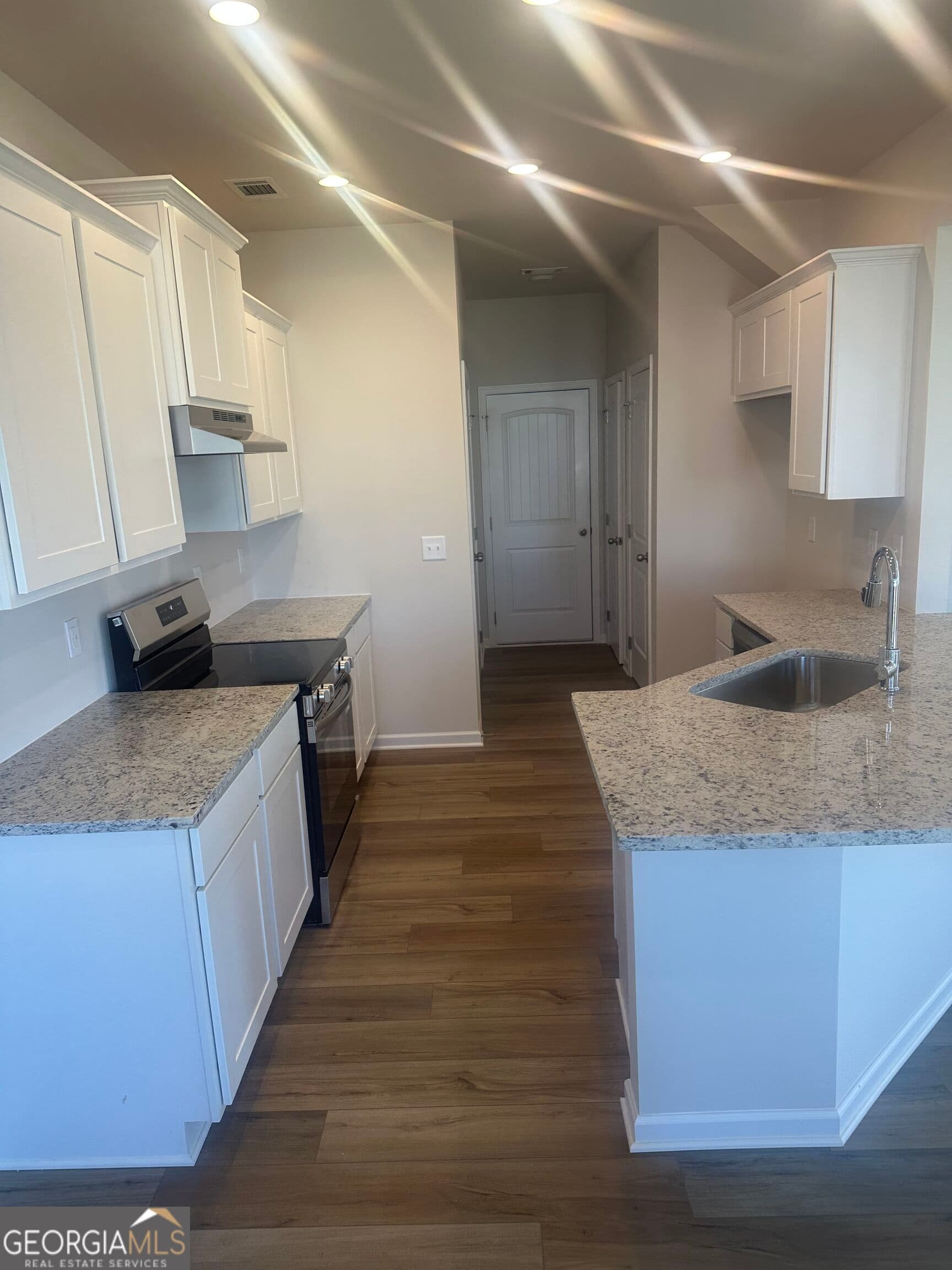 3 bedroom, 2.5 bathroom, 1,804 sq ft townhouse for sale at 63 Umber Lane LOT 40, Newnan, GA 30263 — photo 7