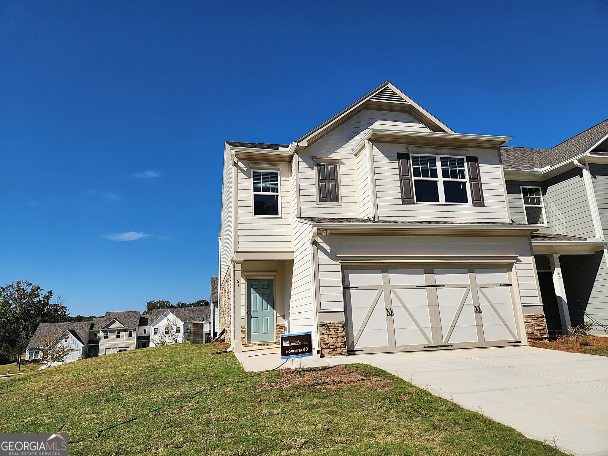3 bedroom, 2.5 bathroom, 1,804 sq ft townhouse for sale at 63 Umber Lane LOT 40, Newnan, GA 30263 — photo 1 of 12