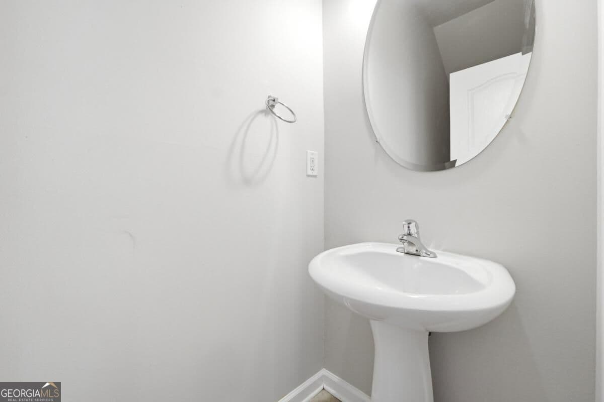 3 bedroom, 2.5 bathroom, 1,875 sq ft townhouse for sale at 1006 Ivydale Circle, Lawrenceville, GA 30045 — photo 10