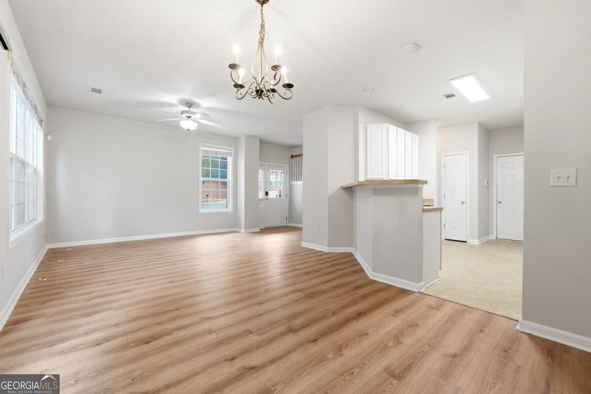 3 bedroom, 2.5 bathroom, 1,875 sq ft townhouse for sale at 1006 Ivydale Circle, Lawrenceville, GA 30045 — photo 8