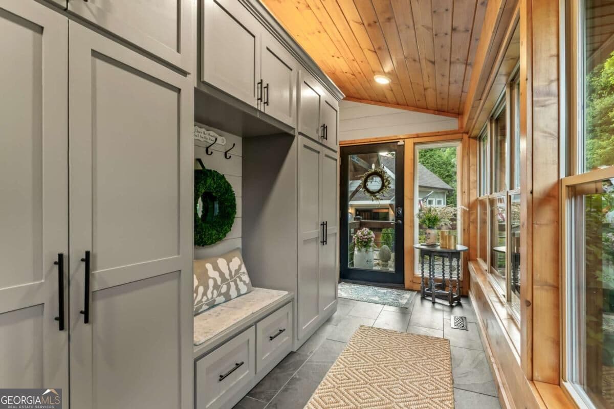 2 bedroom, 2 bathroom, 1,910 sq ft single family residence for sale at 117 Harris Ridge Court, Young Harris, GA 30582 — photo 6