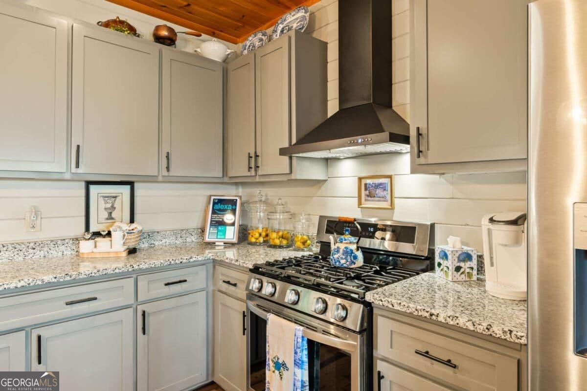 2 bedroom, 2 bathroom, 1,910 sq ft single family residence for sale at 117 Harris Ridge Court, Young Harris, GA 30582 — photo 8