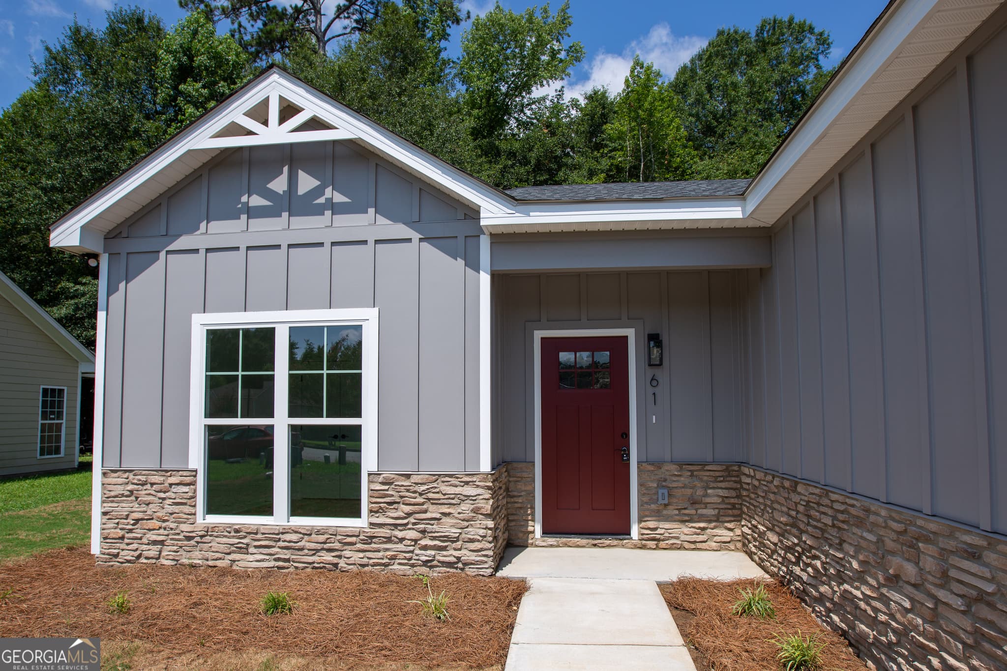 3 bedroom, 2 bathroom, 1,230 sq ft single family residence under contract at 61 Rc Allen Drive, Columbus, GA 31907 — photo 2