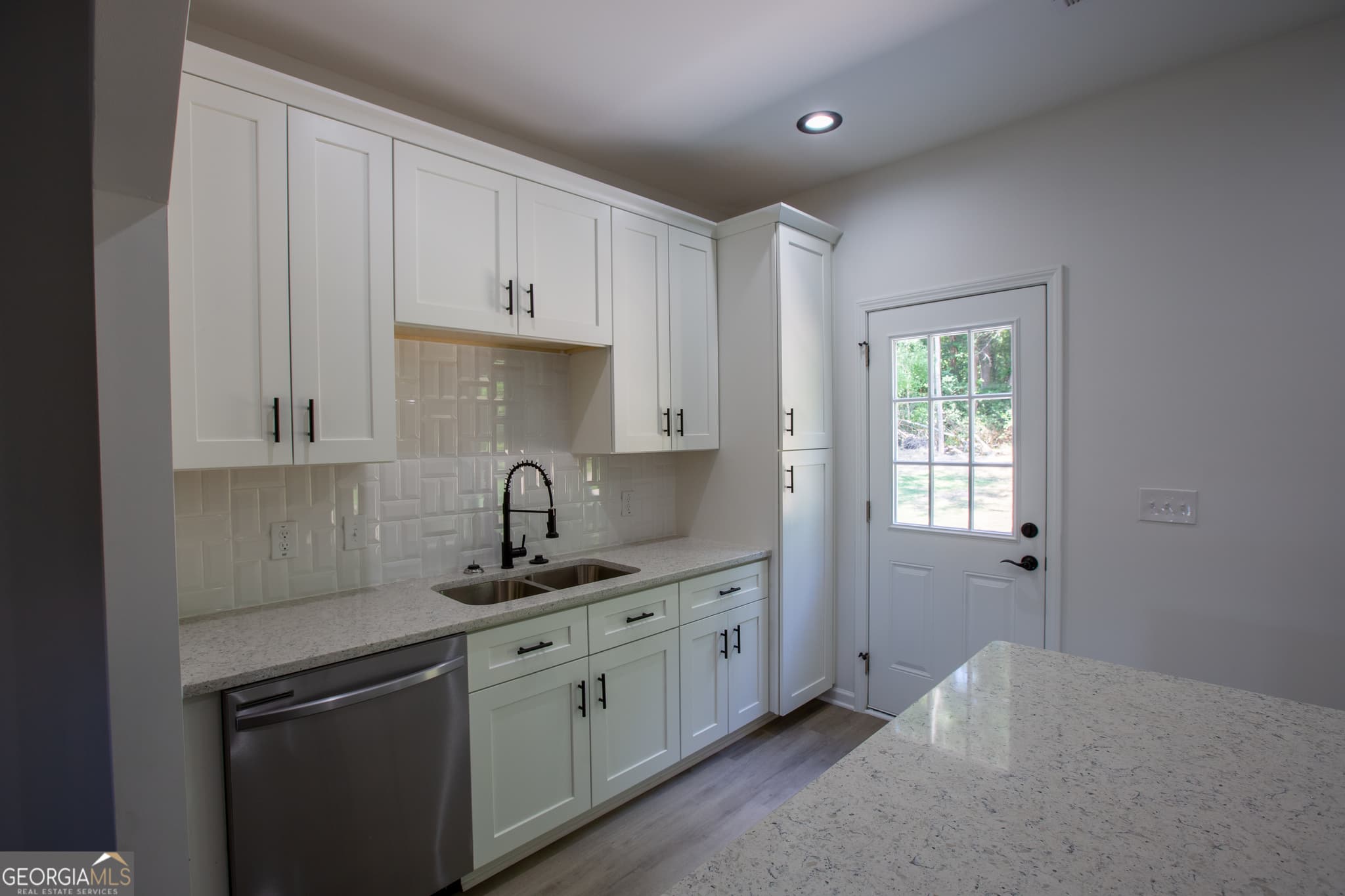 3 bedroom, 2 bathroom, 1,230 sq ft single family residence under contract at 61 Rc Allen Drive, Columbus, GA 31907 — photo 4