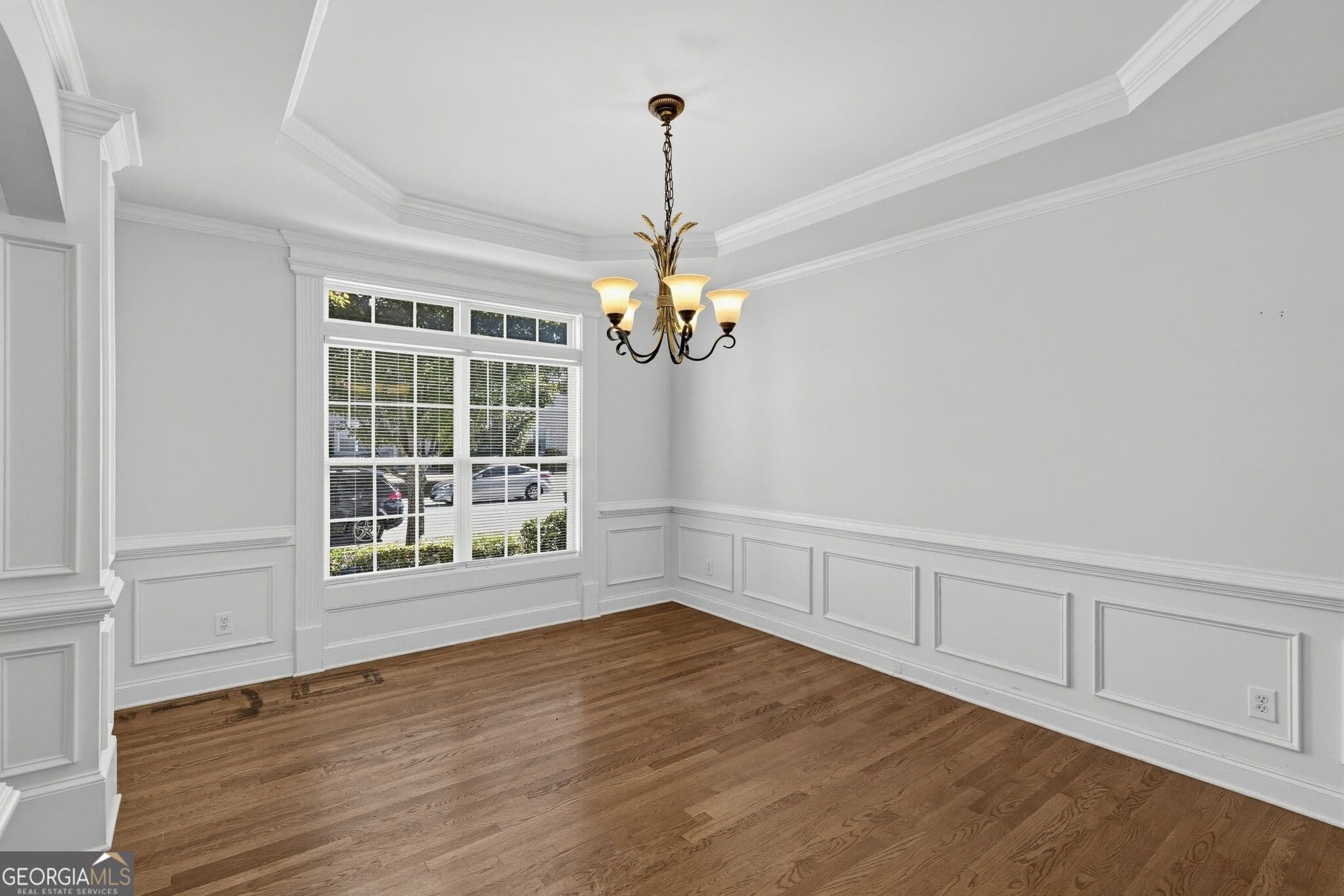 6 bedroom, 5 bathroom, 5,148 sq ft single family residence for sale at 2577 Ozella Place, South Fulton, GA 30331 — photo 5