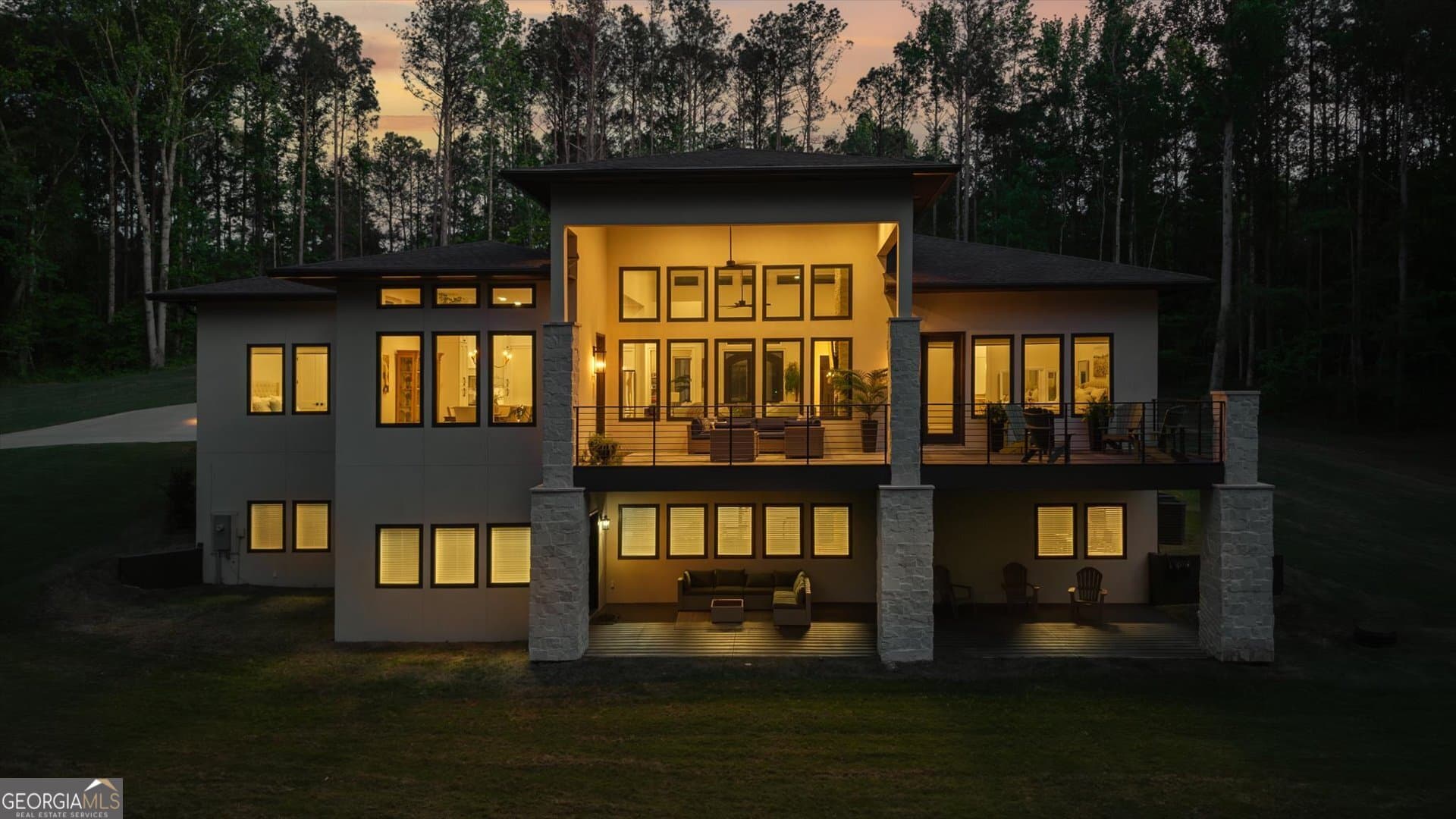 2 bedroom, 2.5 bathroom, 2,777 sq ft single family residence sold at 249 Mabry Parkway, Whitesburg, GA 30185