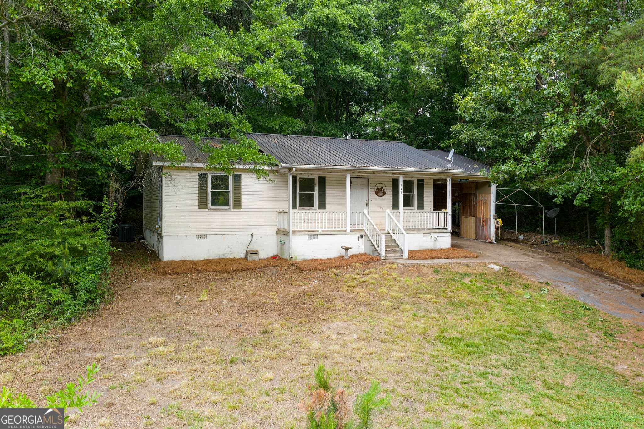 3 bedroom, 2 bathroom, 1,137 sq ft single family residence sold at 131 Hummingbird Lane, Calhoun, GA 30701