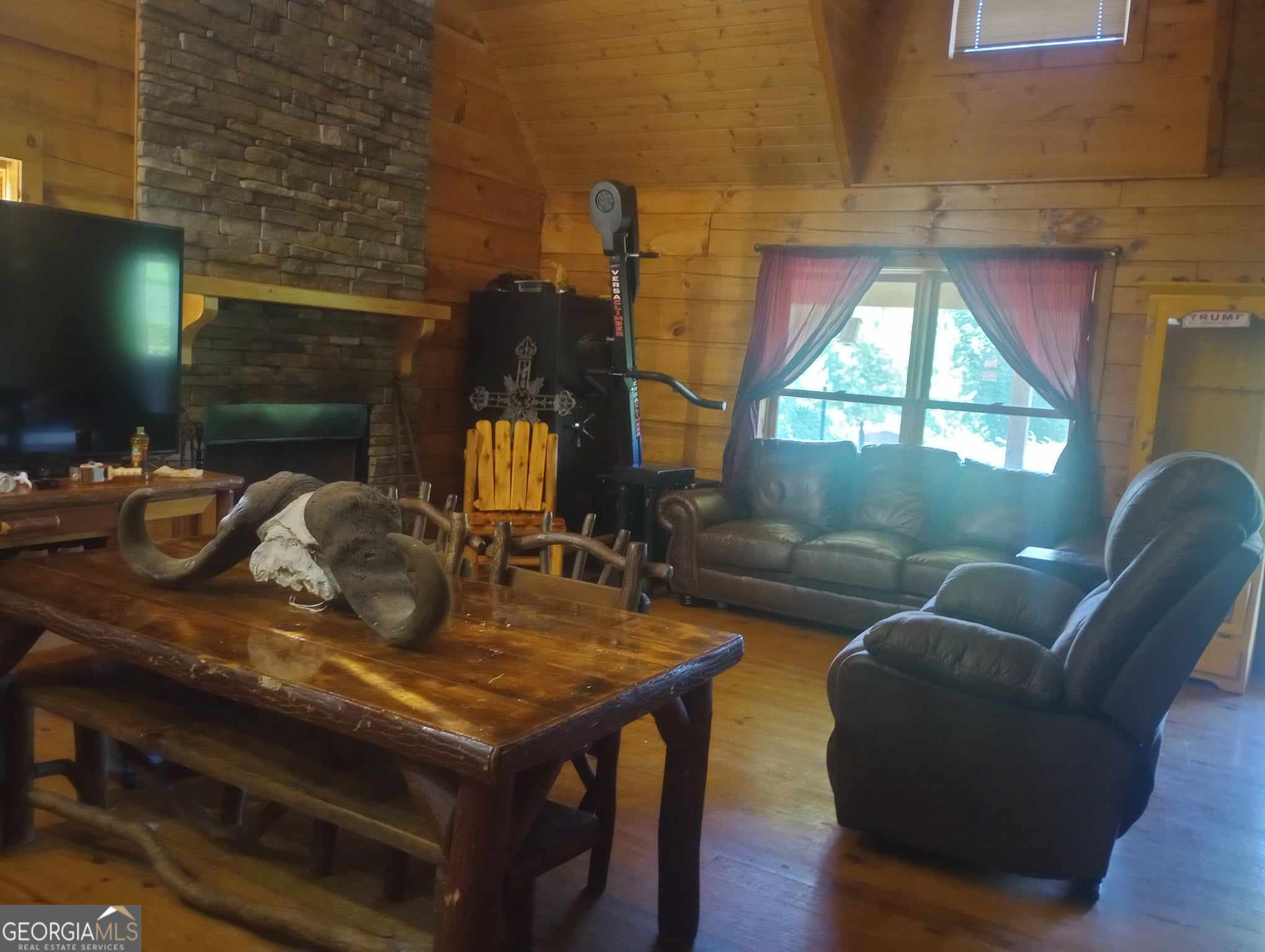 3 bedroom, 2 bathroom, 1,736 sq ft cabin,single family residence for sale at 356 Orchard View Lane, Lakemont, GA 30552 — photo 5