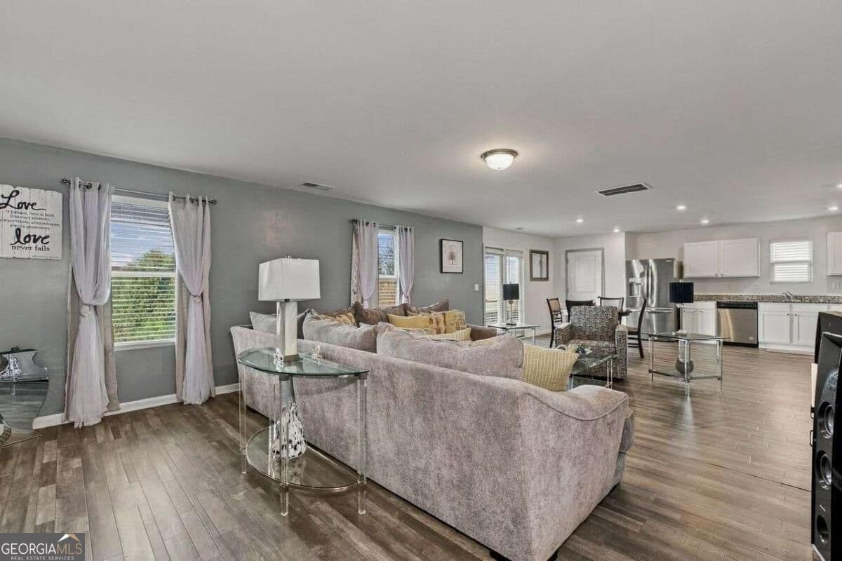 4 bedroom, 2.5 bathroom, 2,486 sq ft single family residence for sale at 68 Oxford Lane, Kingston, GA 30145 — photo 10