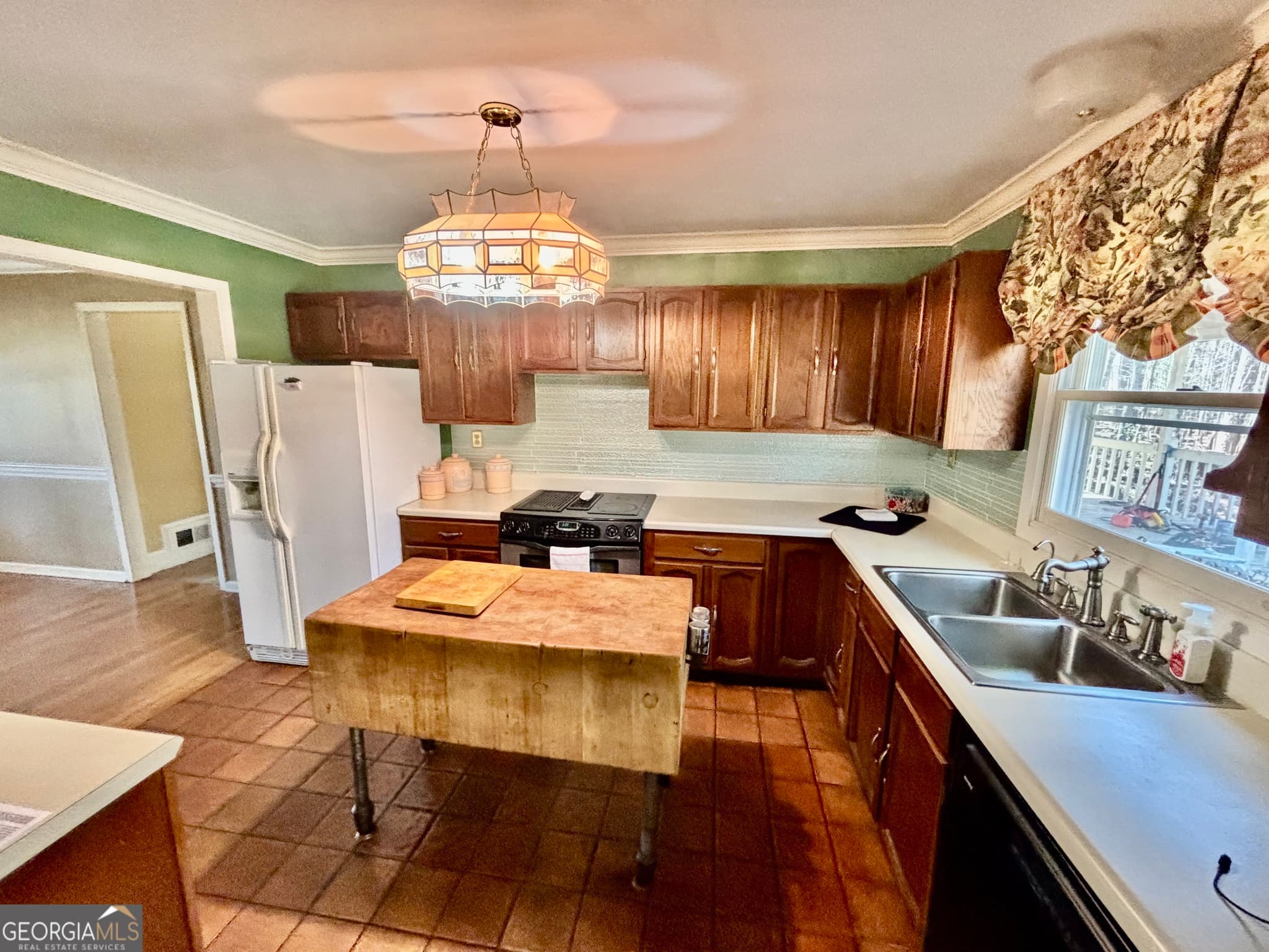 3 bedroom, 3.5 bathroom, 3,768 sq ft single family residence for sale at 230 White Road, Fayetteville, GA 30214 — photo 7