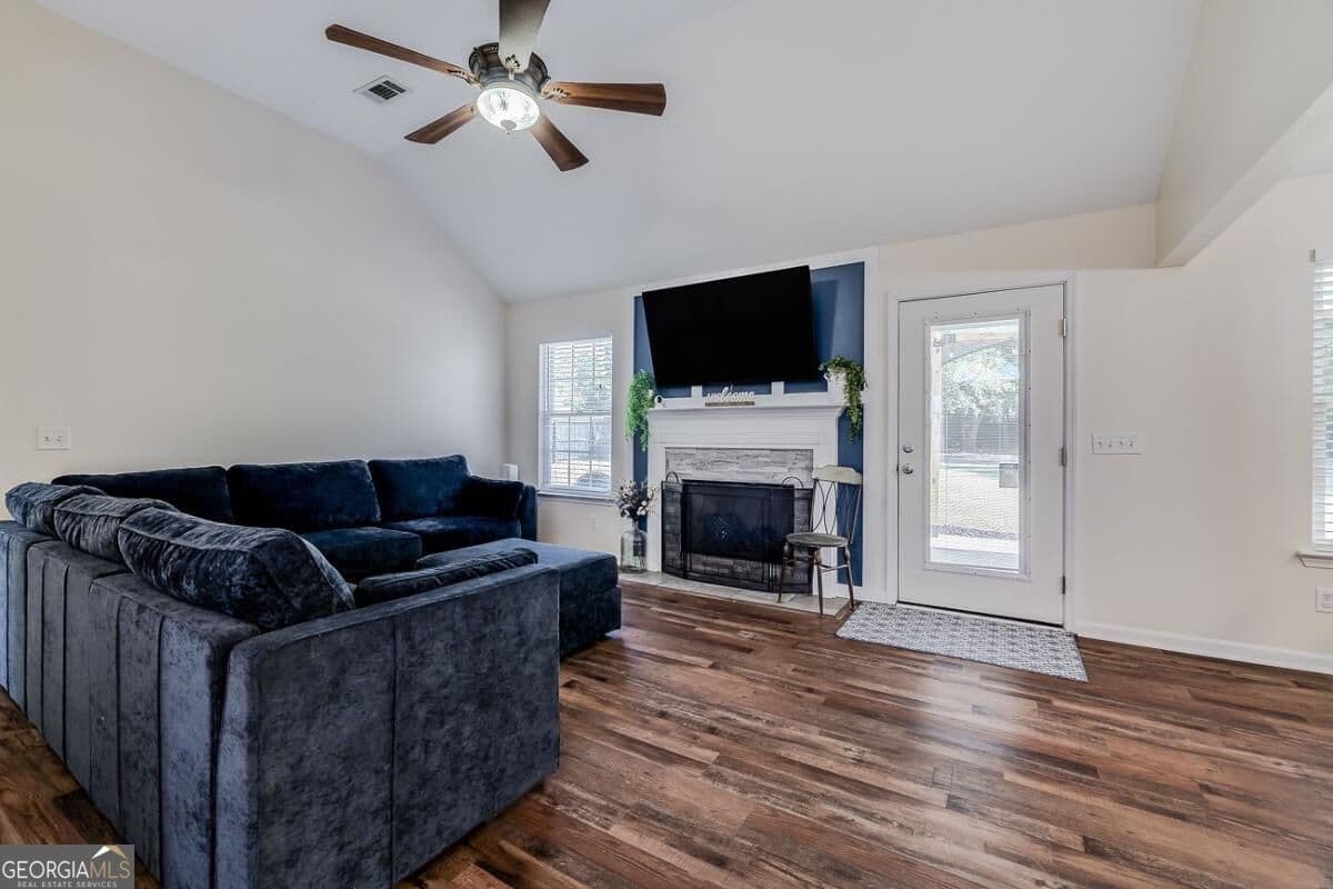 3 bedroom, 2 bathroom, 1,426 sq ft single family residence under contract at 145 Abigail Circle, Ellabell, GA 31308 — photo 5