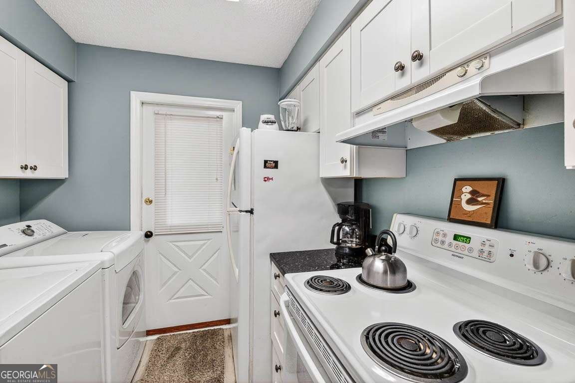 2 bedroom, 1.5 bathroom, 1,072 sq ft townhouse for sale at 1000 Sea Island Road 28, St. Simons, GA 31522 — photo 8