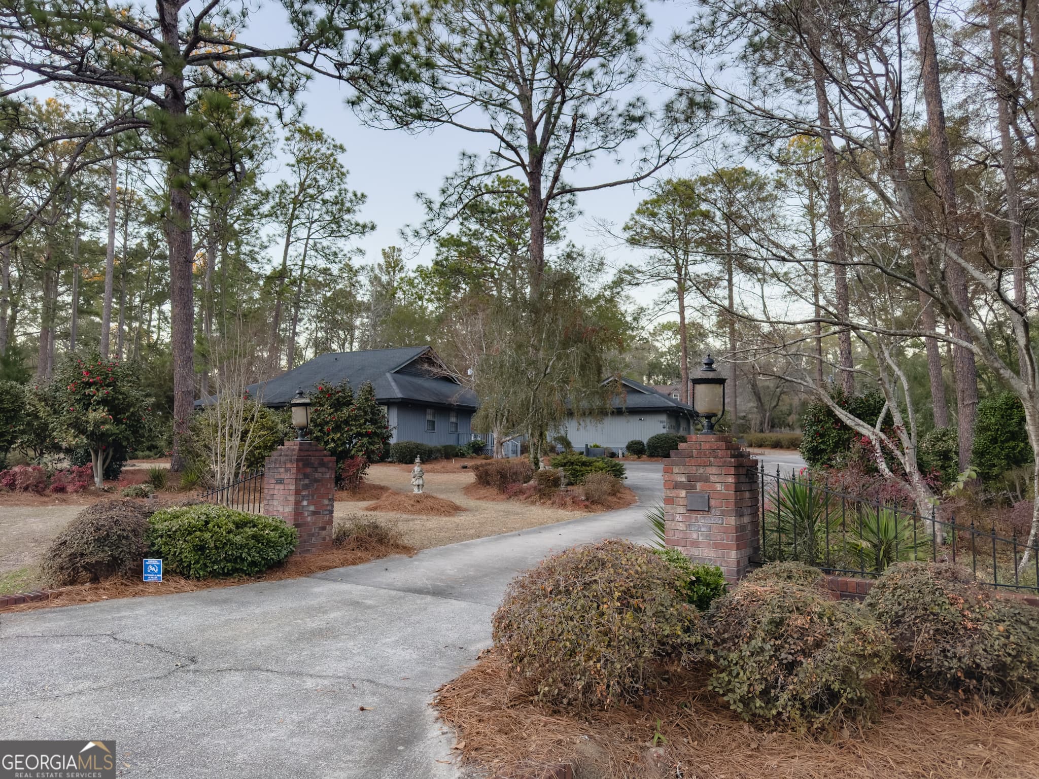 3 bedroom, 2 bathroom, 2,584 sq ft single family residence for sale at 935 Odom Street, Millen, GA 30442 — photo 2