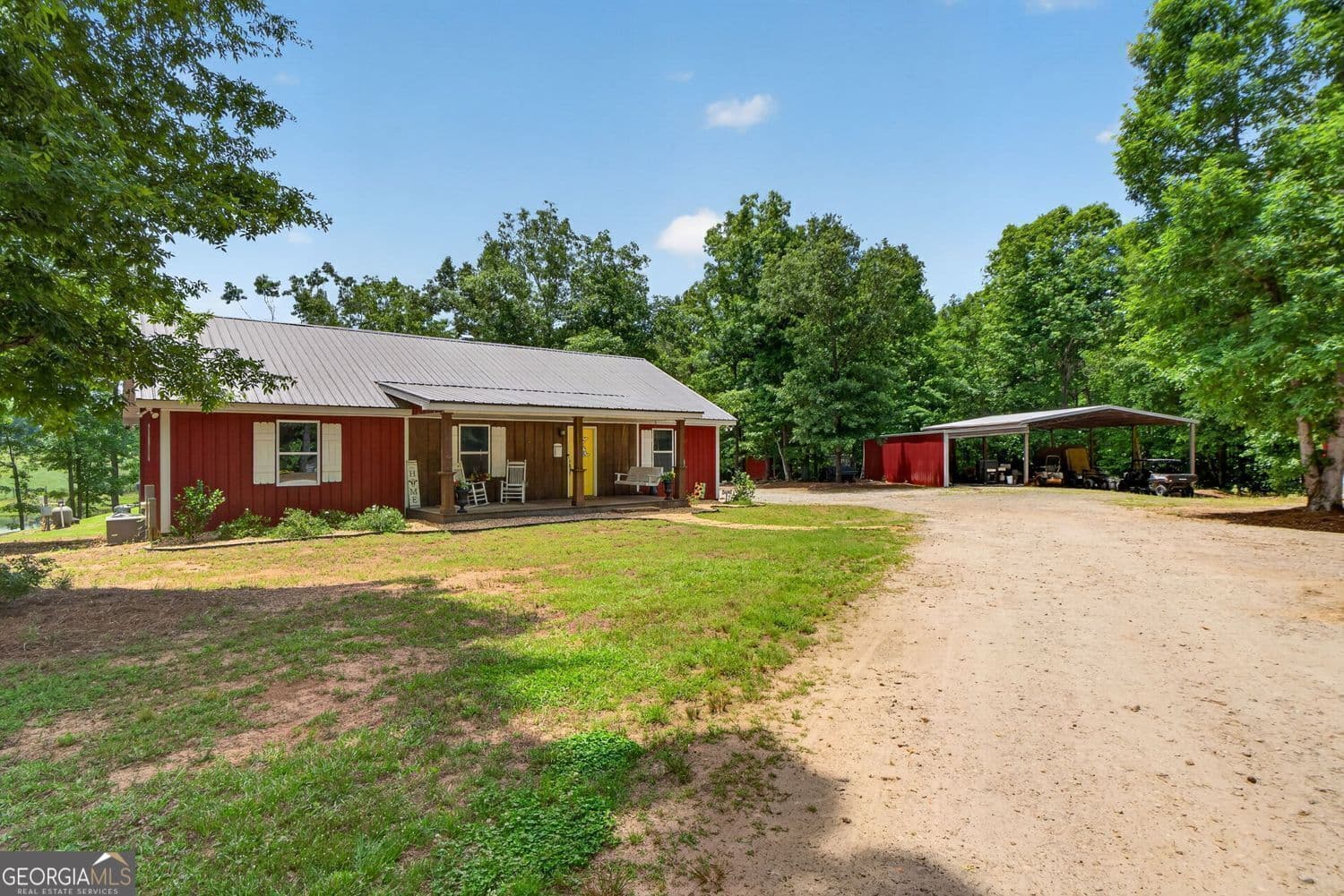 3 bedroom, 2 bathroom, 1,664 sq ft single family residence for sale at 454 Tom Bell Road, Milner, GA 30257 — photo 3
