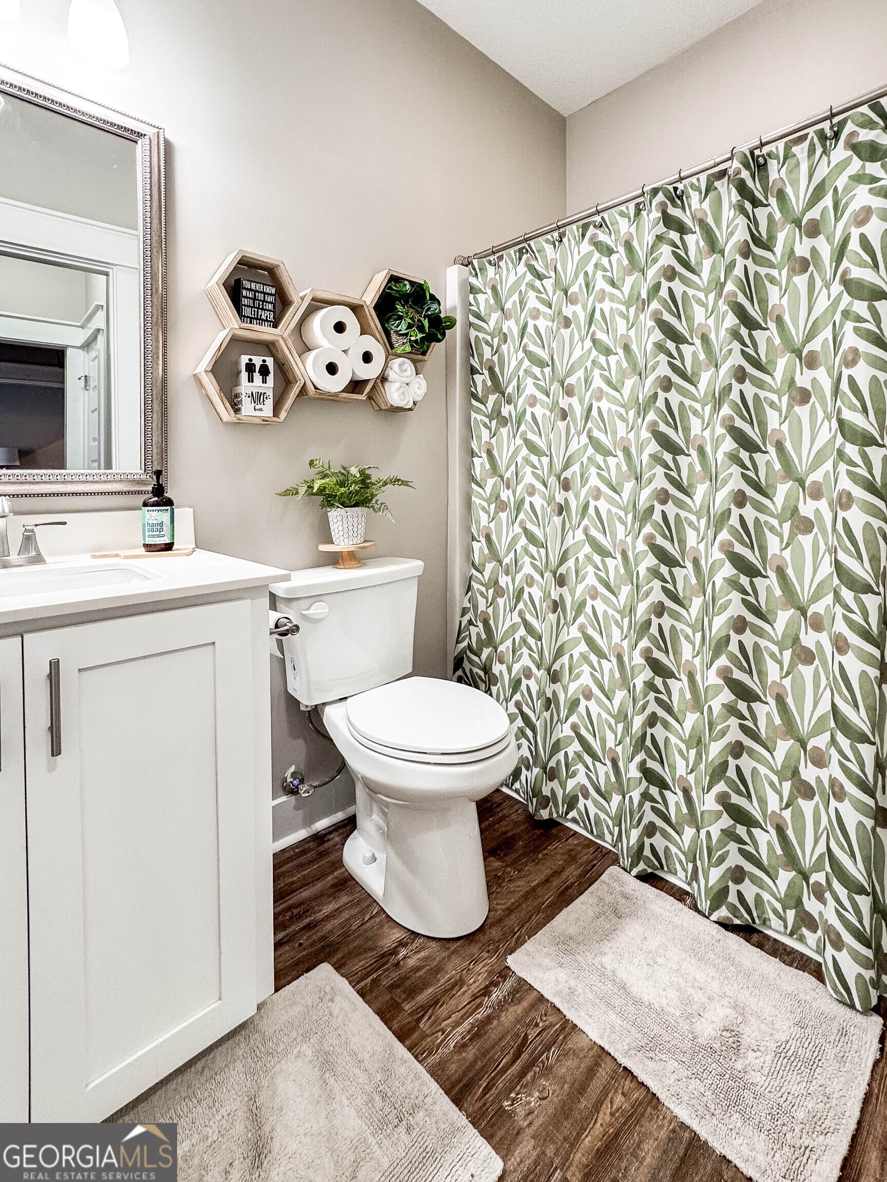 4 bedroom, 3 bathroom, 1,984 sq ft single family residence under contract at 1213 Columbus Drive, Statesboro, GA 30458 — photo 6
