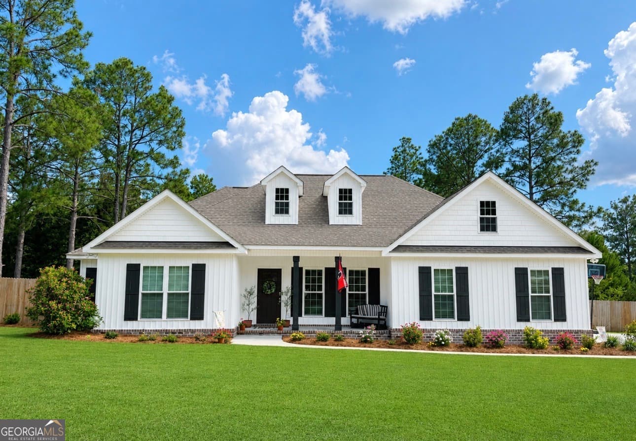 4 bedroom, 3 bathroom, 1,984 sq ft single family residence under contract at 1213 Columbus Drive, Statesboro, GA 30458
