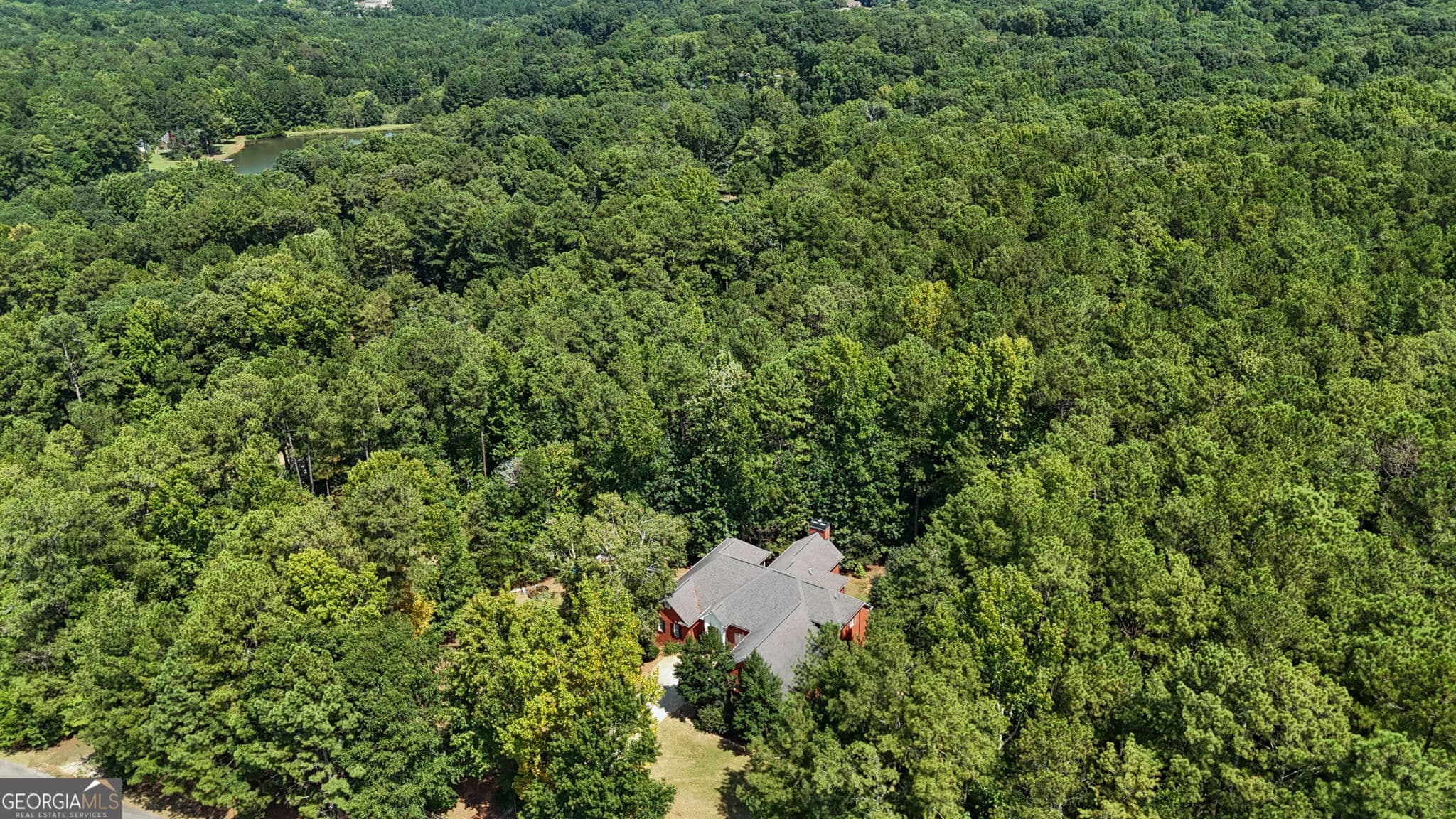 5 bedroom, 3.5 bathroom, 3,400 sq ft single family residence for sale at 400 Country Side Drive, Mcdonough, GA 30252 — photo 6