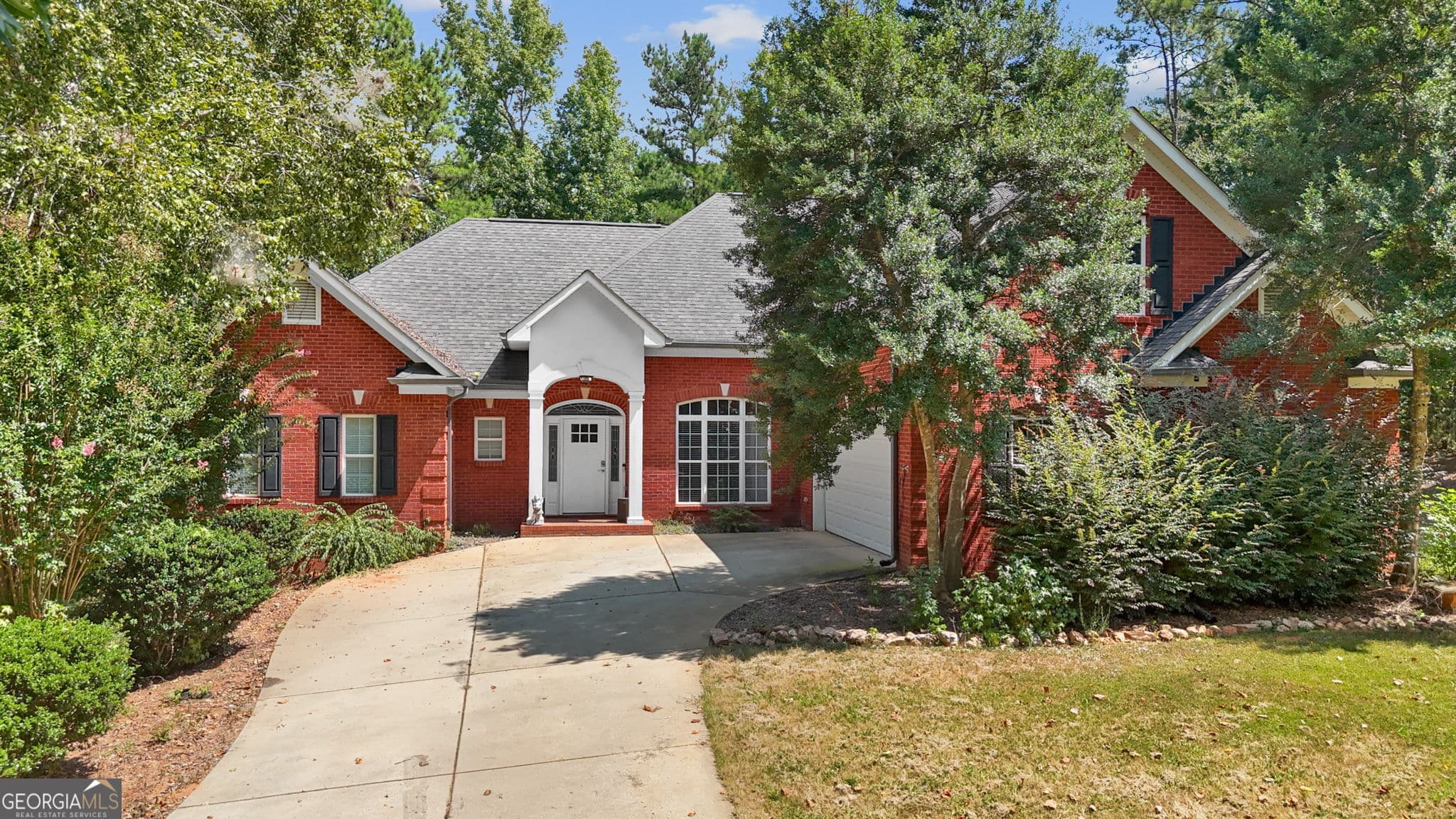 5 bedroom, 3.5 bathroom, 3,400 sq ft single family residence for sale at 400 Country Side Drive, Mcdonough, GA 30252 — photo 8