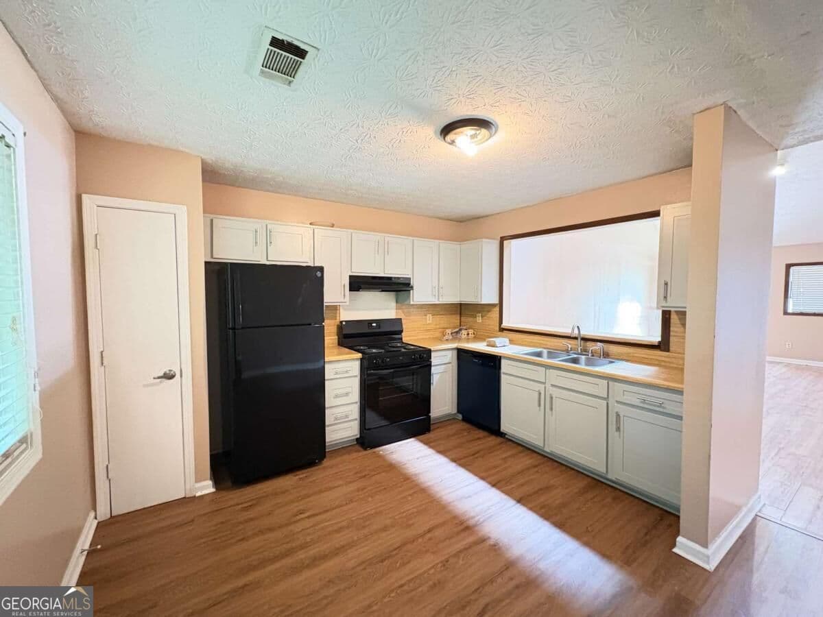 2 bedroom, 2 bathroom, 1,161 sq ft triplex for rent at 5371 Century Trace B, Norcross, GA 30093 for $1,550 a month — photo 6