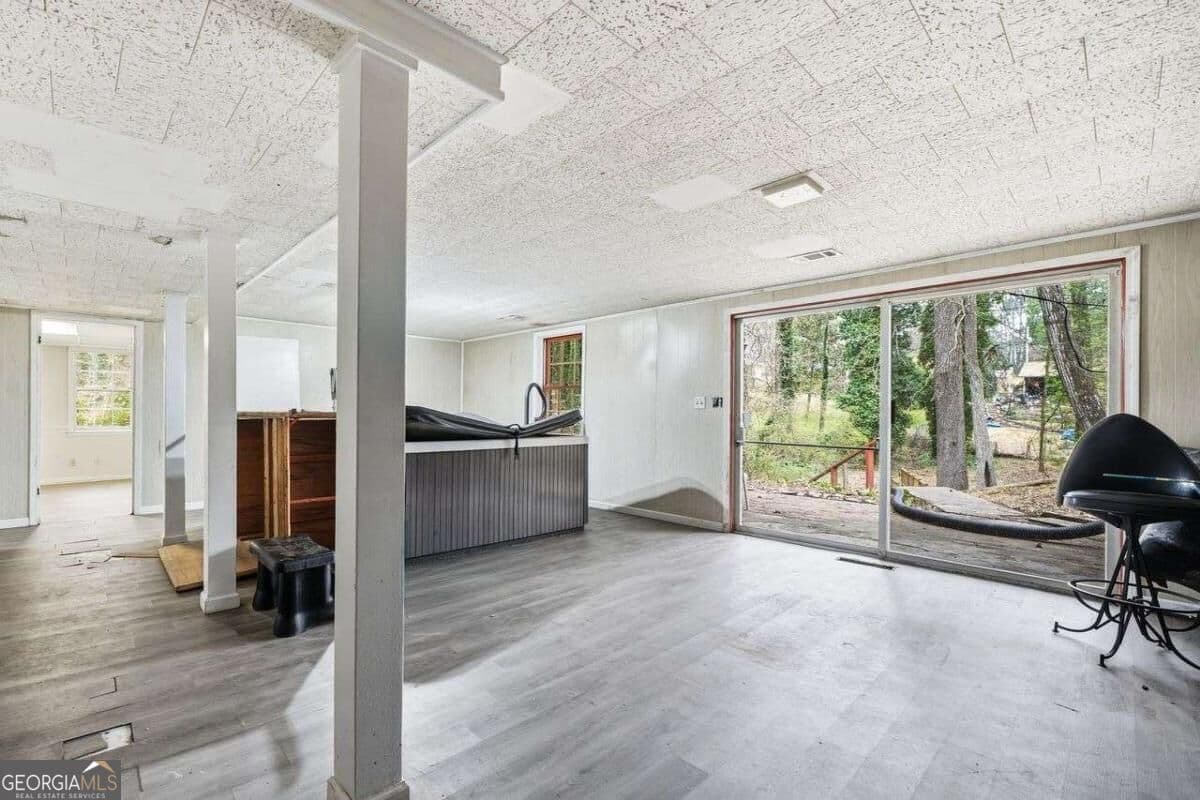 5 bedroom, 3 bathroom, 3,452 sq ft single family residence for sale at 2897 Branchwood Drive, Atlanta, GA 30344 — photo 6