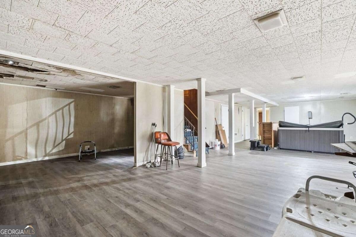 5 bedroom, 3 bathroom, 3,452 sq ft single family residence for sale at 2897 Branchwood Drive, Atlanta, GA 30344 — photo 8