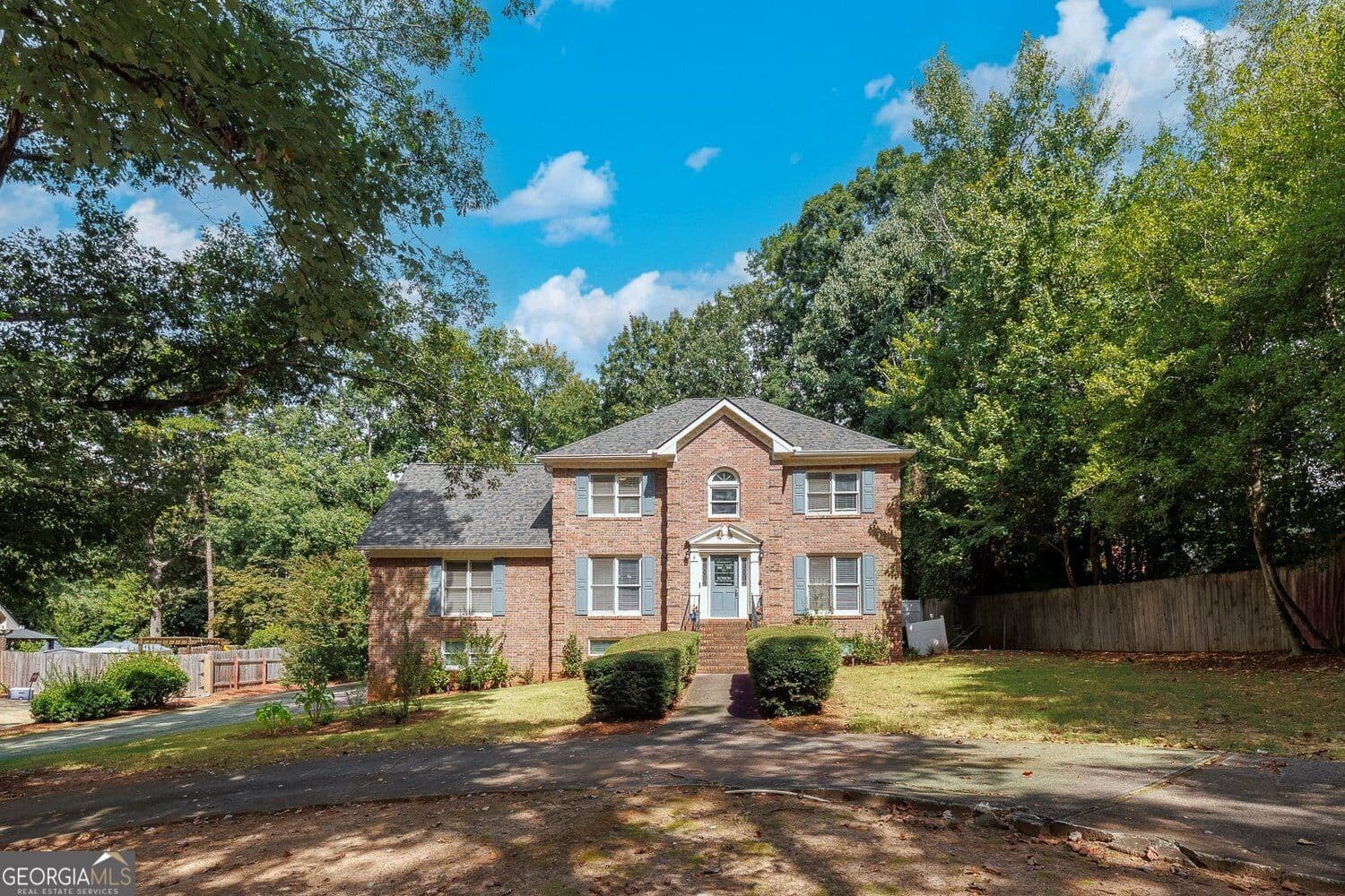 6 bedroom, 4 bathroom, 5,210 sq ft single family residence for sale at 210 Hanarry Drive, Lawrenceville, GA 30046 — photo 2