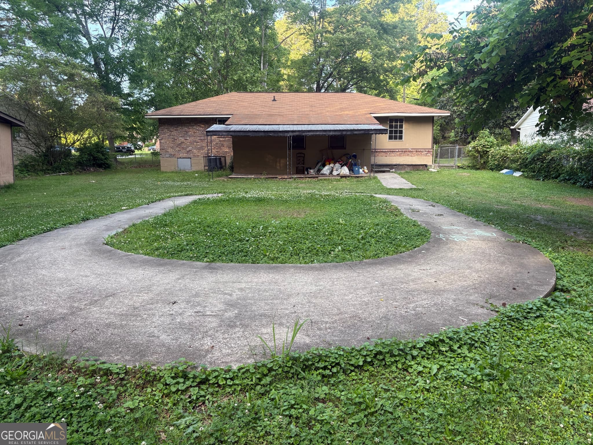 4 bedroom, 2 bathroom, 1,590 sq ft single family residence for sale at 8145 Attleboro Drive, Jonesboro, GA 30238 — photo 10