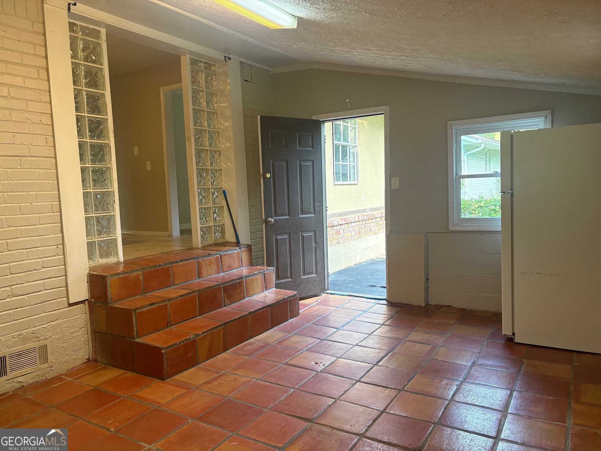 4 bedroom, 2 bathroom, 1,590 sq ft single family residence for sale at 8145 Attleboro Drive, Jonesboro, GA 30238 — photo 8