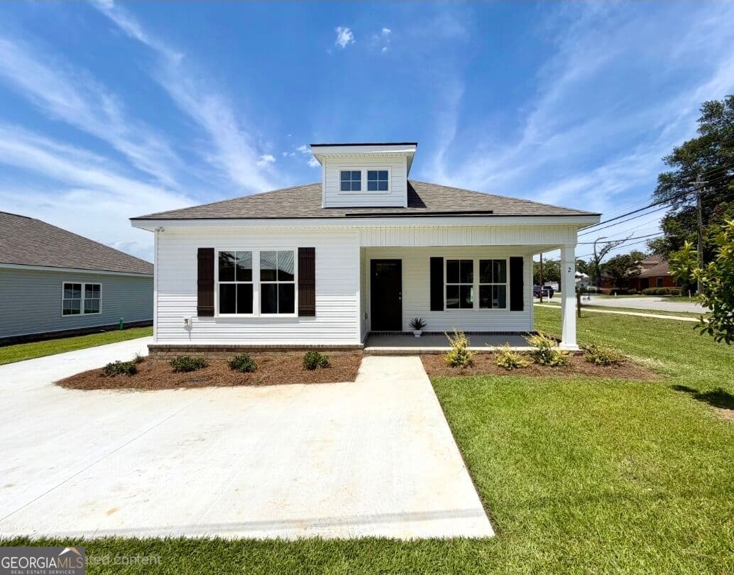3 bedroom, 2 bathroom, 1,241 sq ft single family residence for rent at 2 N Roundtree Street, Statesboro, GA 30458 for $1,675 a month