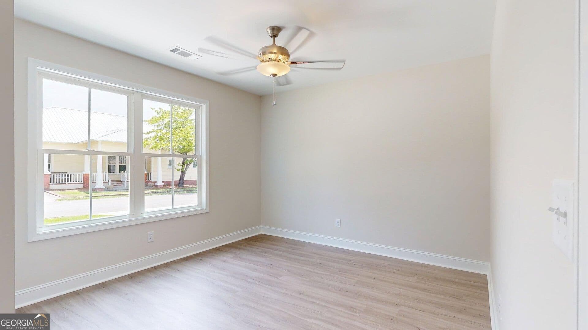 3 bedroom, 2 bathroom, 1,241 sq ft single family residence for rent at 2 N Roundtree Street, Statesboro, GA 30458 for $1,675 a month — photo 10