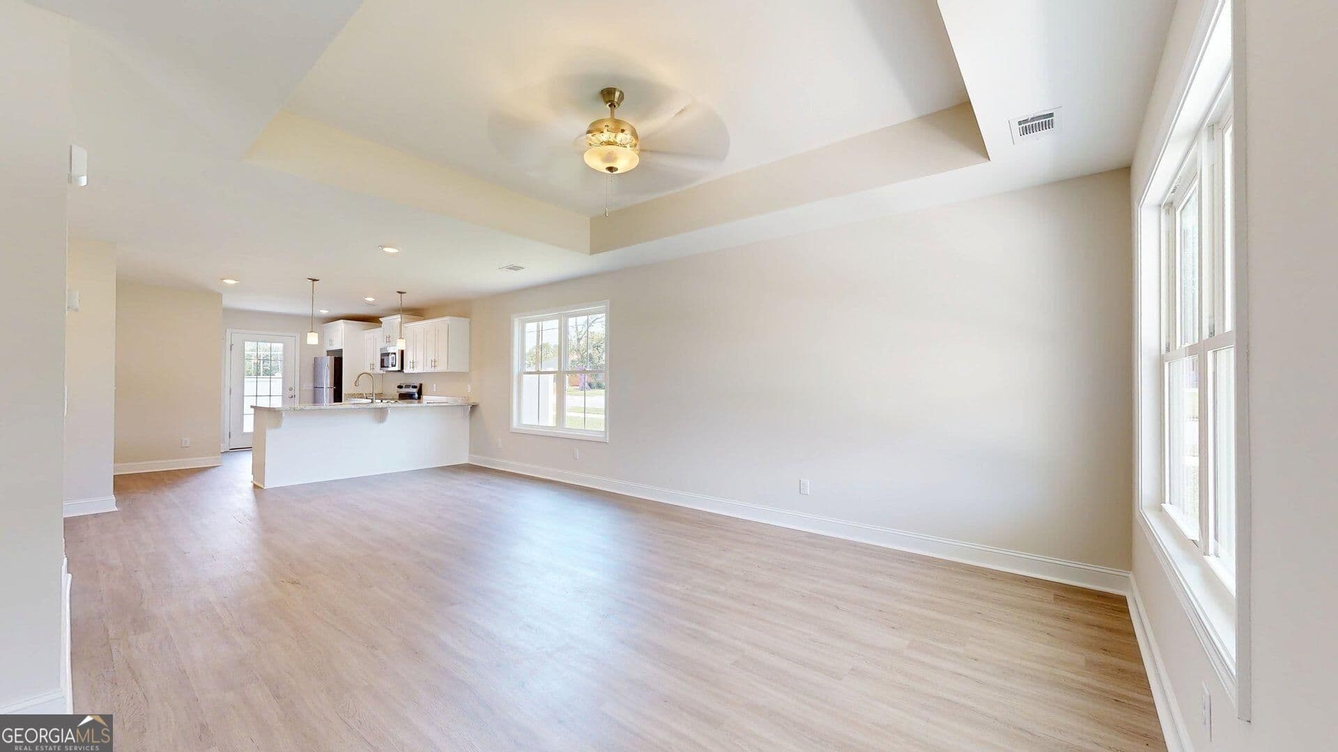 3 bedroom, 2 bathroom, 1,241 sq ft single family residence for rent at 2 N Roundtree Street, Statesboro, GA 30458 for $1,675 a month — photo 4