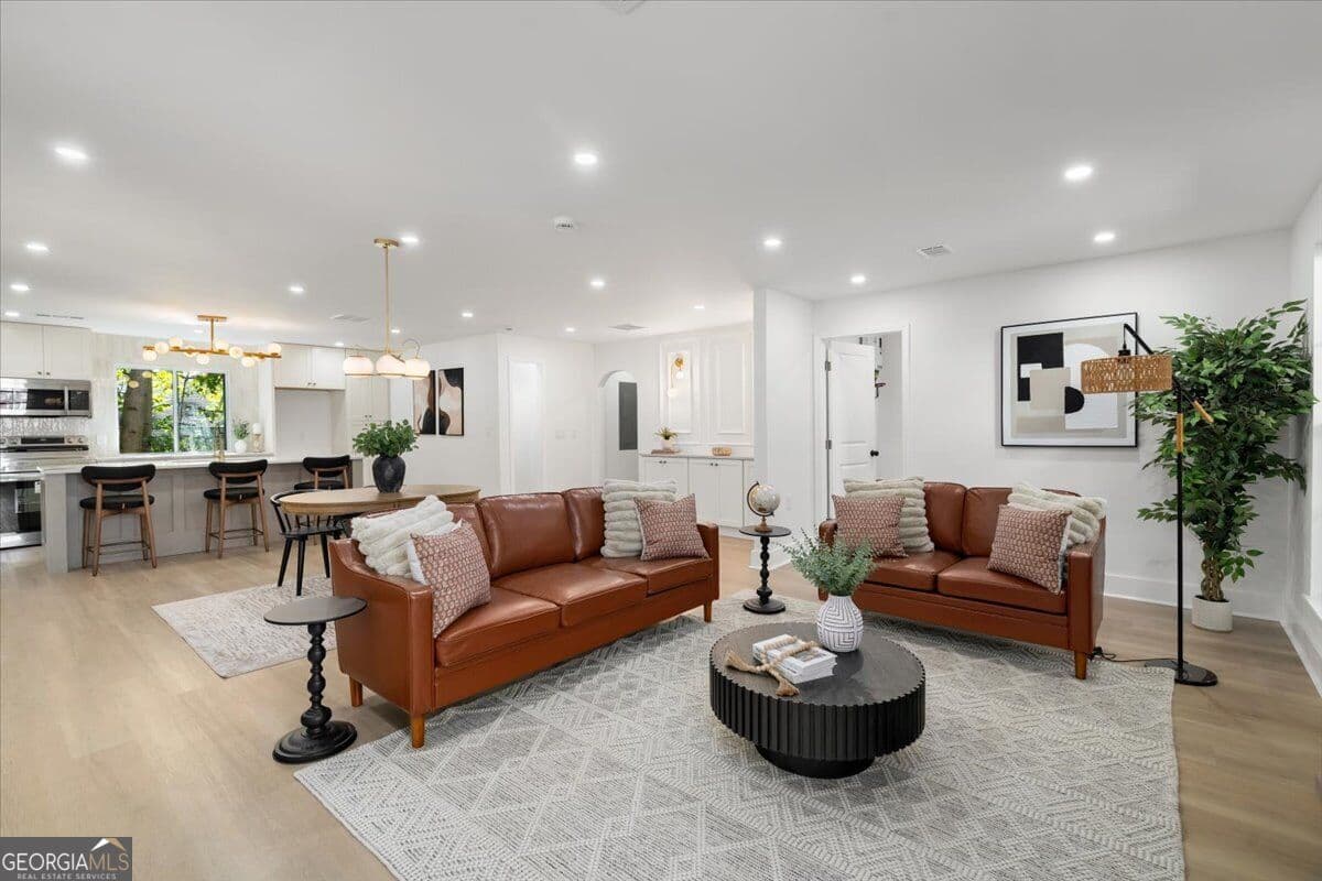 3 bedroom, 2 bathroom, 1,800 sq ft single family residence for sale at 685 Montevista Street, Atlanta, GA 30310 — photo 2