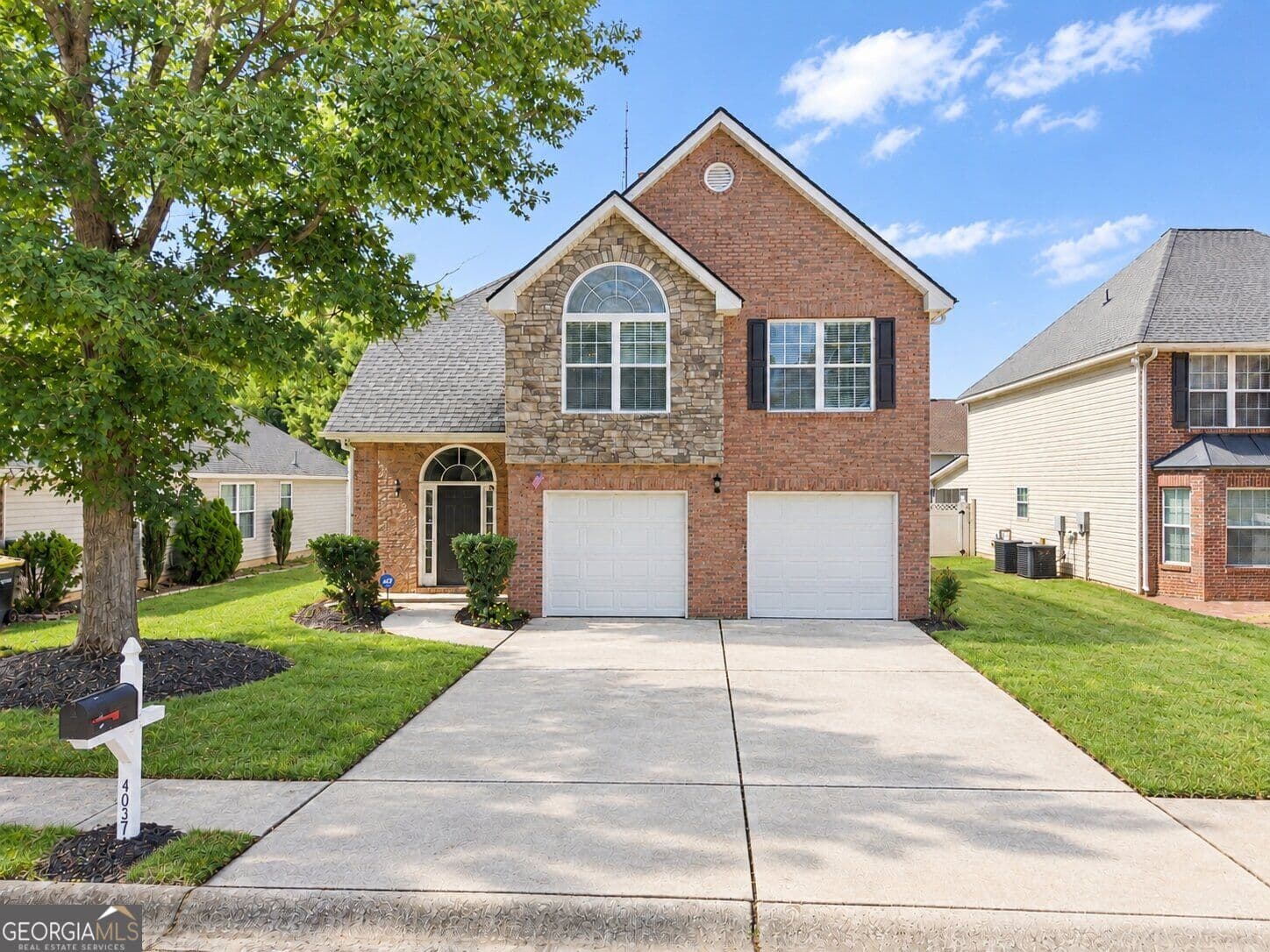 4 bedroom, 3 bathroom, 2,228 sq ft single family residence for sale at 11657 Flemming Court, Hampton, GA 30228 — photo 1 of 37