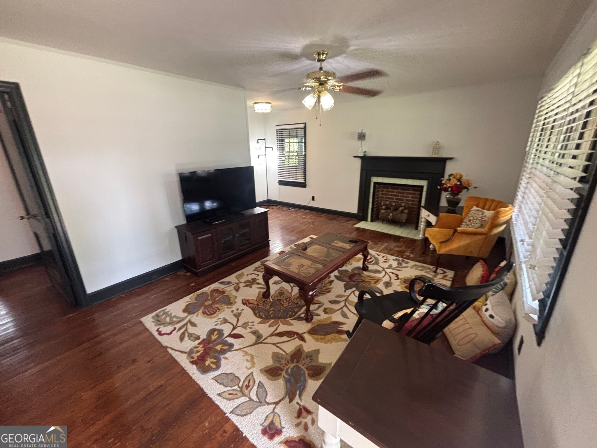 3 bedroom, 1.5 bathroom, 1,188 sq ft single family residence for sale at 110 Peter Street, Cochran, GA 31014 — photo 3