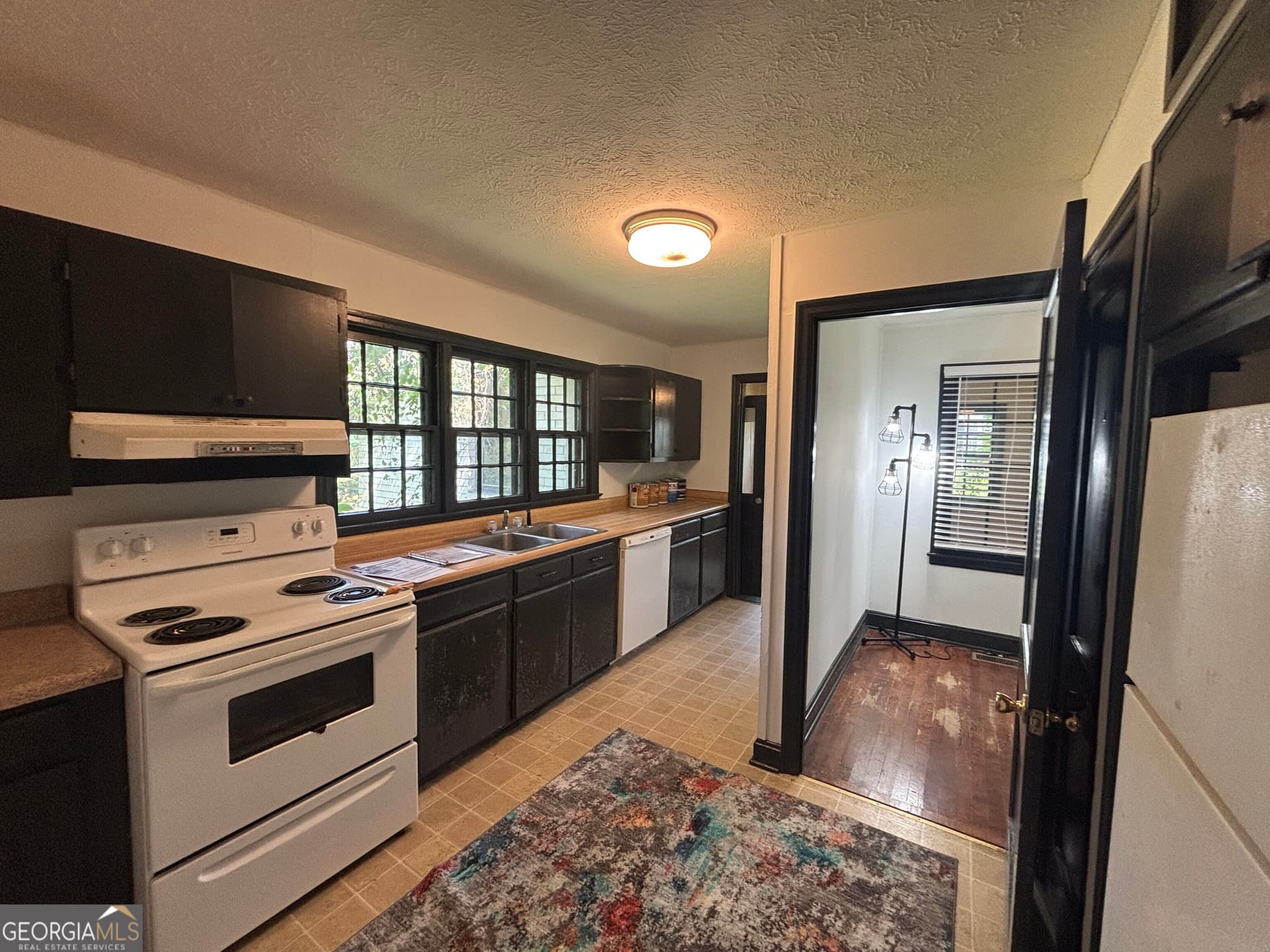 3 bedroom, 1.5 bathroom, 1,188 sq ft single family residence for sale at 110 Peter Street, Cochran, GA 31014 — photo 9