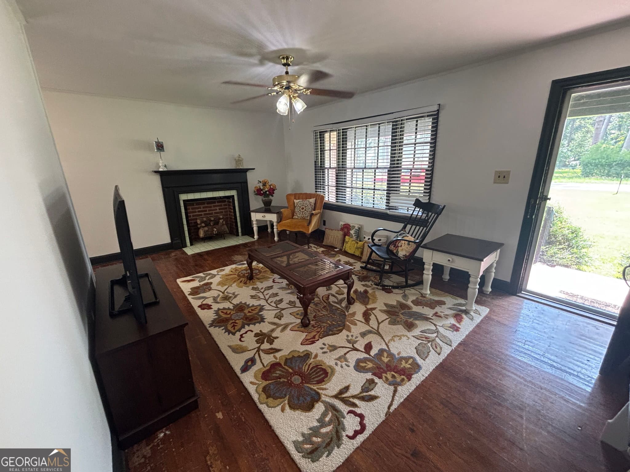 3 bedroom, 1.5 bathroom, 1,188 sq ft single family residence for sale at 110 Peter Street, Cochran, GA 31014 — photo 4