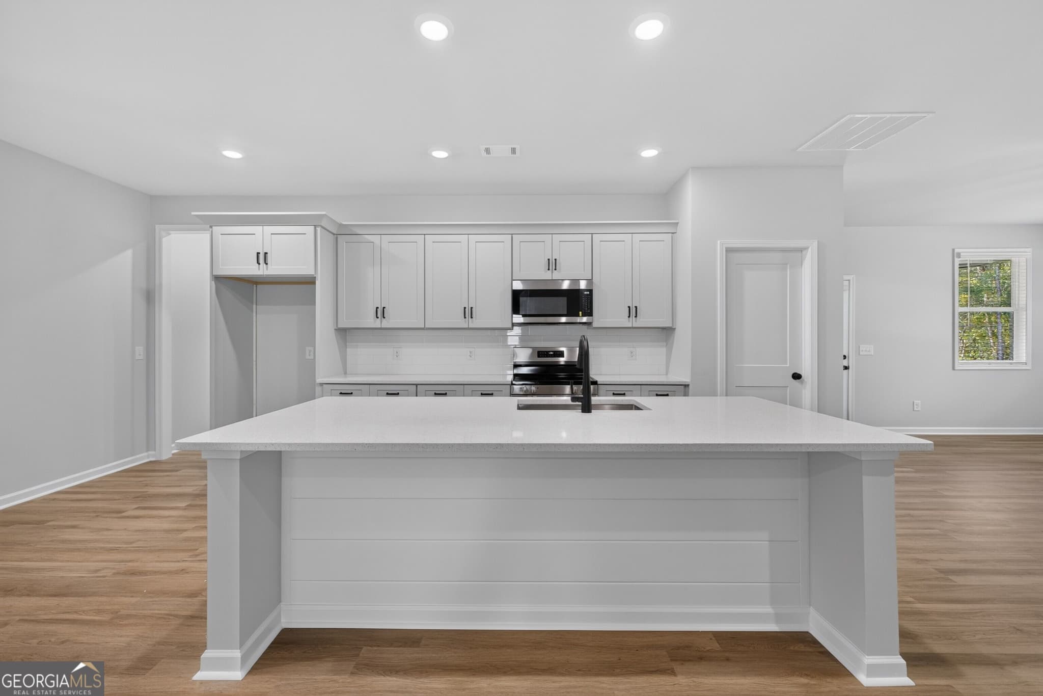 4 bedroom, 2.5 bathroom, 2,225 sq ft single family residence for sale at 144 Eagles Crest Drive, Commerce, GA 30529 — photo 4