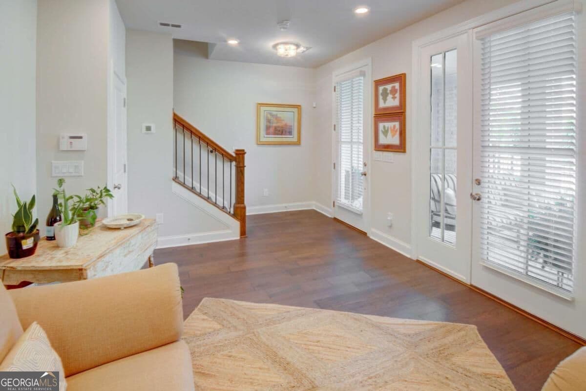 3 bedroom, 2.5 bathroom, 2,240 sq ft townhouse for sale at 4651 Lanarc Drive, Peachtree Corners, GA 30092 — photo 7