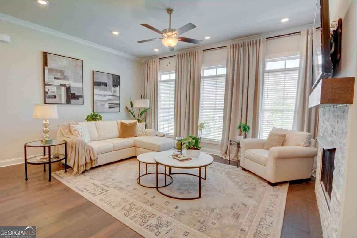 3 bedroom, 2.5 bathroom, 2,240 sq ft townhouse for sale at 4651 Lanarc Drive, Peachtree Corners, GA 30092 — photo 10