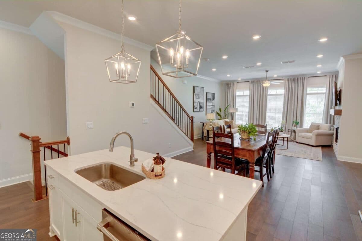 3 bedroom, 2.5 bathroom, 2,240 sq ft townhouse for sale at 4651 Lanarc Drive, Peachtree Corners, GA 30092 — photo 8