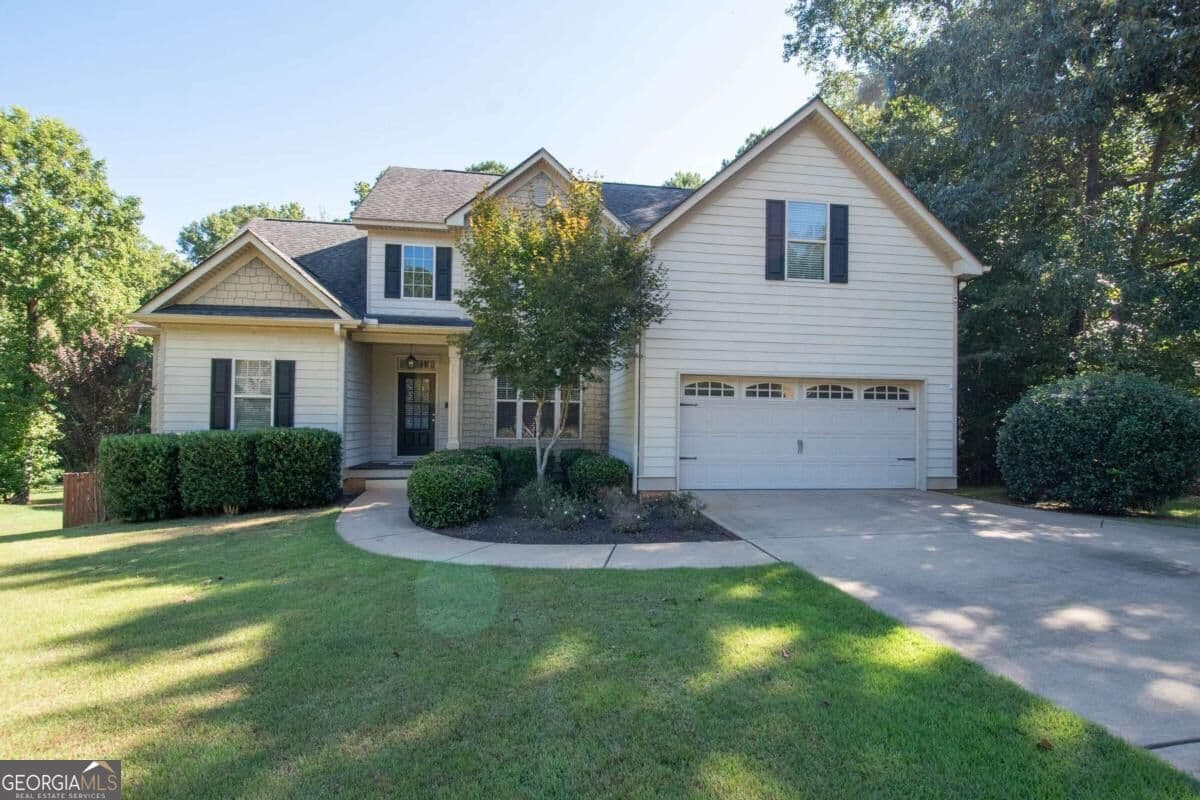 5 bedroom, 3.5 bathroom, 3,863 sq ft single family residence for sale at 108 Hidden Springs Drive, Lagrange, GA 30240 — photo 2