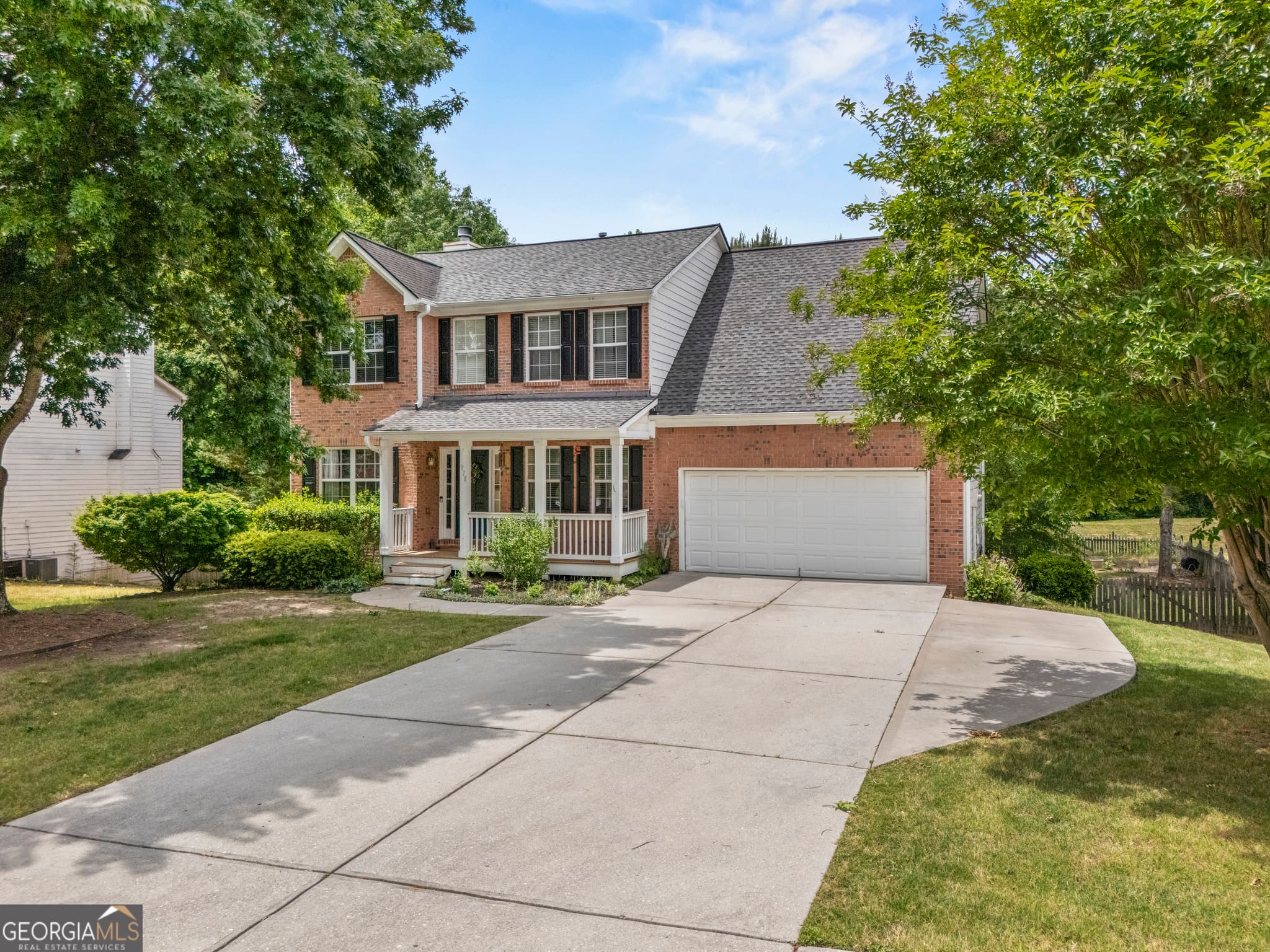 4 bedroom, 3.5 bathroom, 2,736 sq ft single family residence for sale at 978 Shannon Road, Loganville, GA 30052 — photo 2