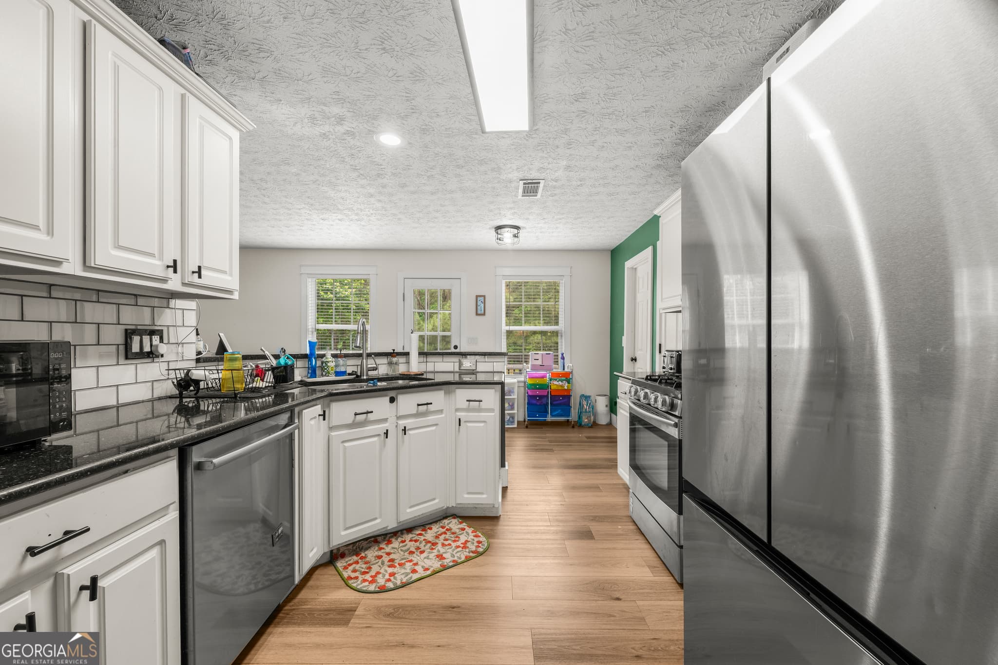 4 bedroom, 3.5 bathroom, 2,736 sq ft single family residence for sale at 978 Shannon Road, Loganville, GA 30052 — photo 9