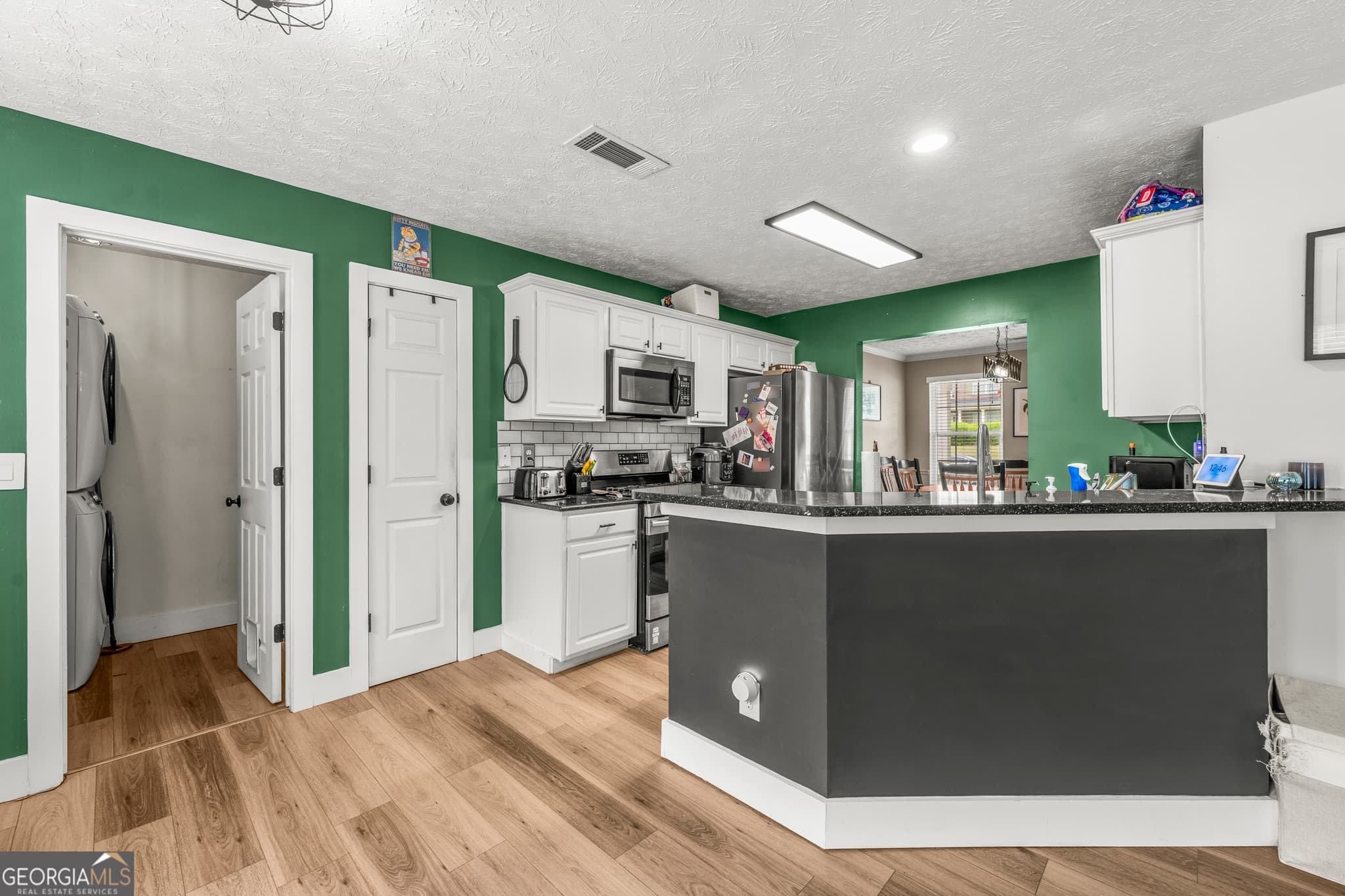 4 bedroom, 3.5 bathroom, 2,736 sq ft single family residence for sale at 978 Shannon Road, Loganville, GA 30052 — photo 10