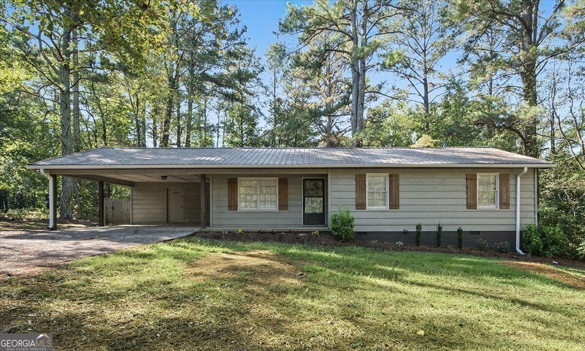 3 bedroom, 2 bathroom, 1,544 sq ft single family residence for sale at 1537 Georgia Avenue, Bremen, GA 30110 — photo 1 of 48