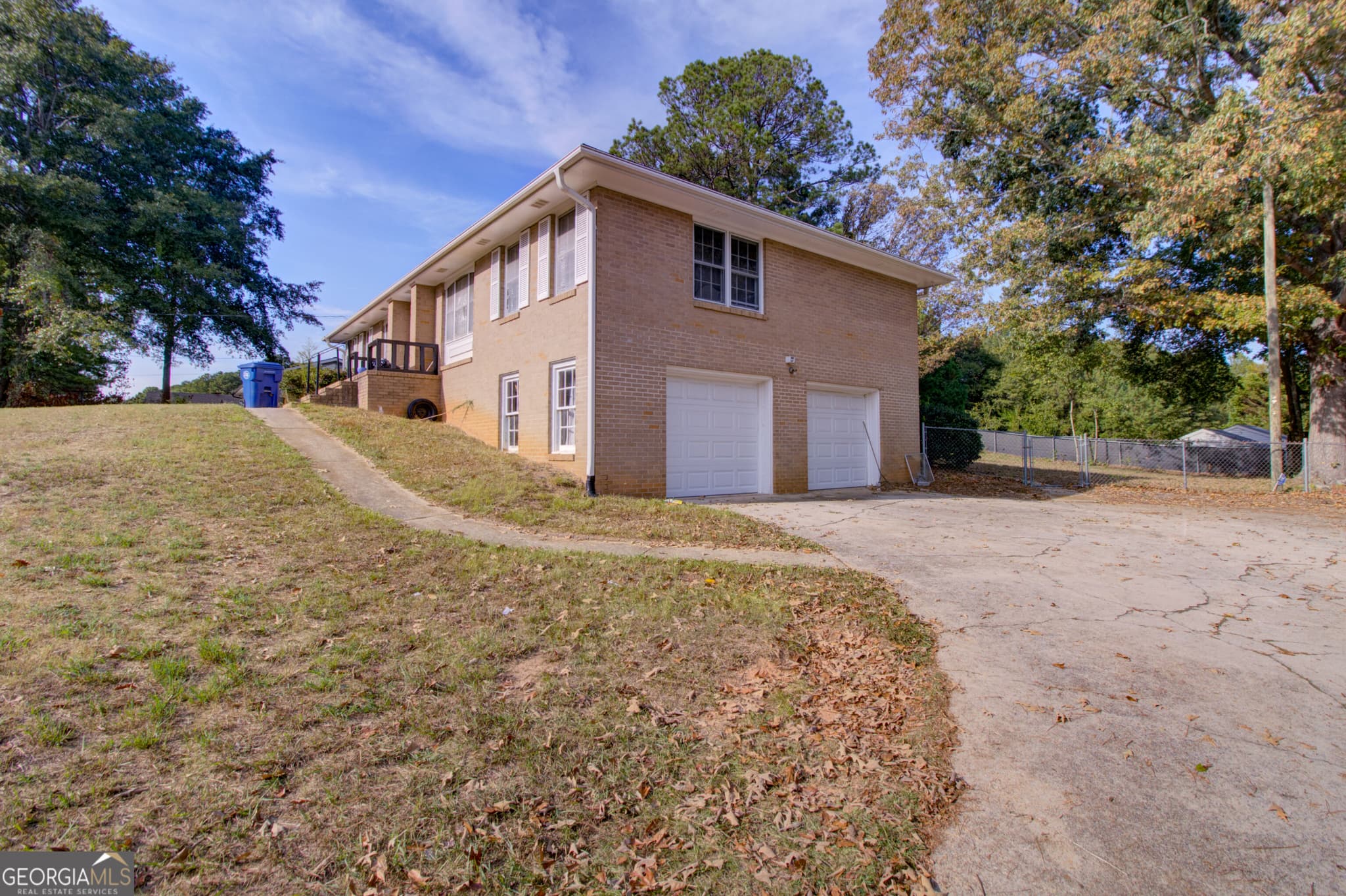 2 bedroom, 1.5 bathroom, 1,596 sq ft single family residence for sale at 202 E Wright Street, Winder, GA 30680 — photo 2