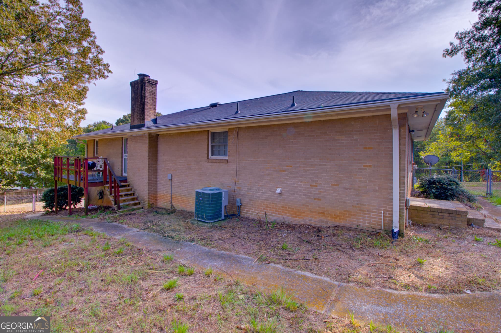 2 bedroom, 1.5 bathroom, 1,596 sq ft single family residence for sale at 202 E Wright Street, Winder, GA 30680 — photo 6