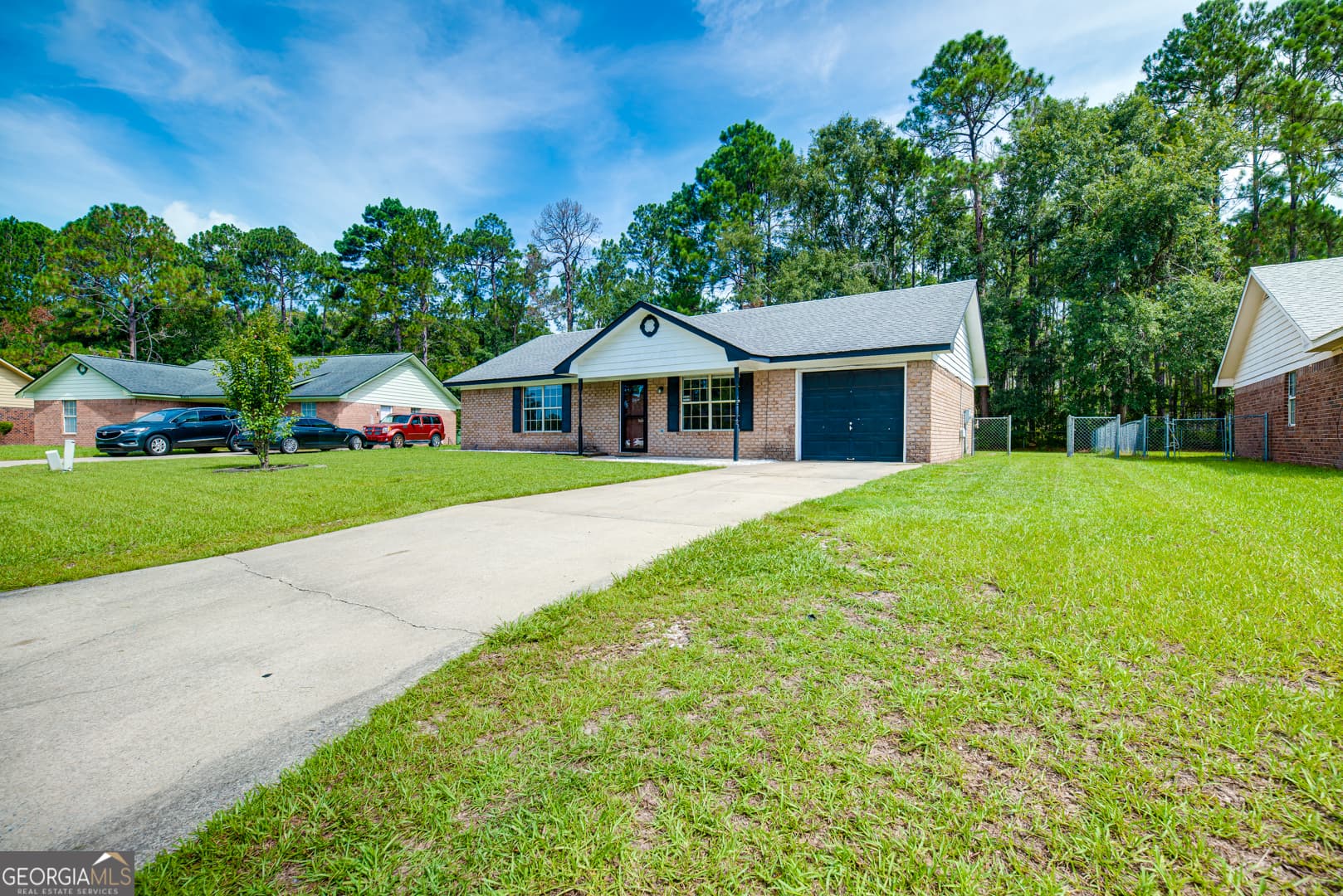 3 bedroom, 2 bathroom, 1,240 sq ft single family residence for sale at 1076 Desert Shield Street, Hinesville, GA 31313 — photo 2