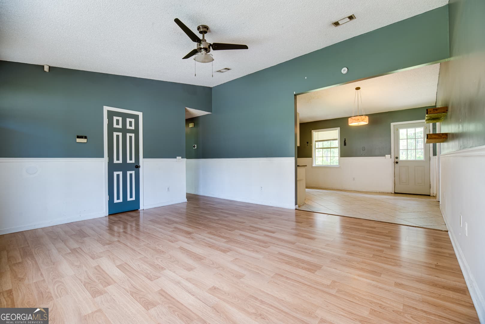 3 bedroom, 2 bathroom, 1,240 sq ft single family residence for sale at 1076 Desert Shield Street, Hinesville, GA 31313 — photo 9
